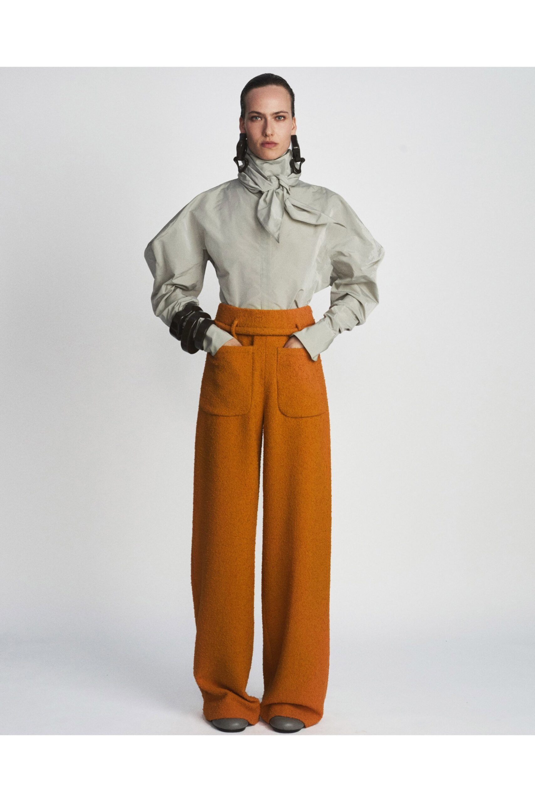 gray cotton long-sleeve collared relaxed pleated shirt