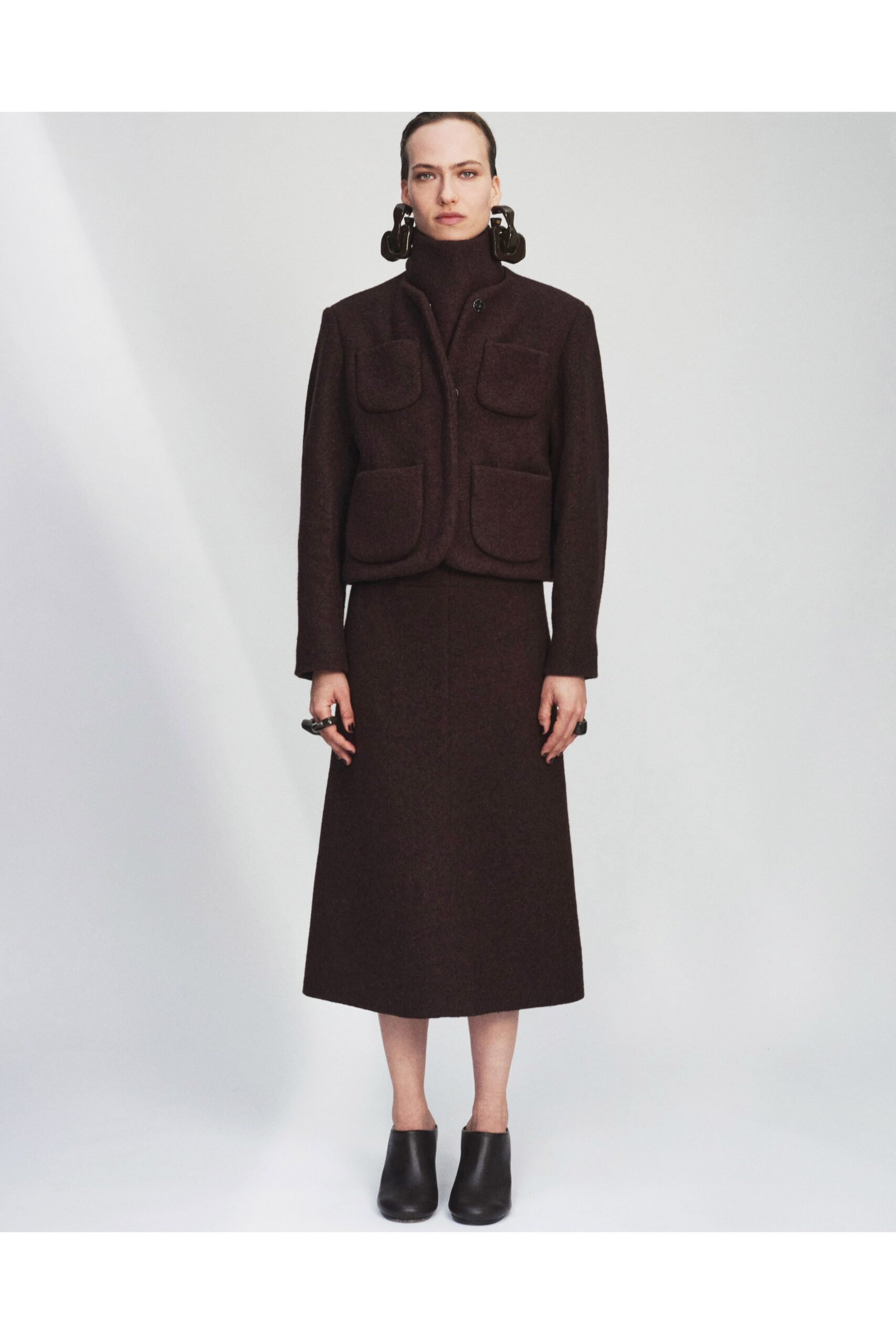 brown wool long-sleeve collared structured buttoned pockets jacket