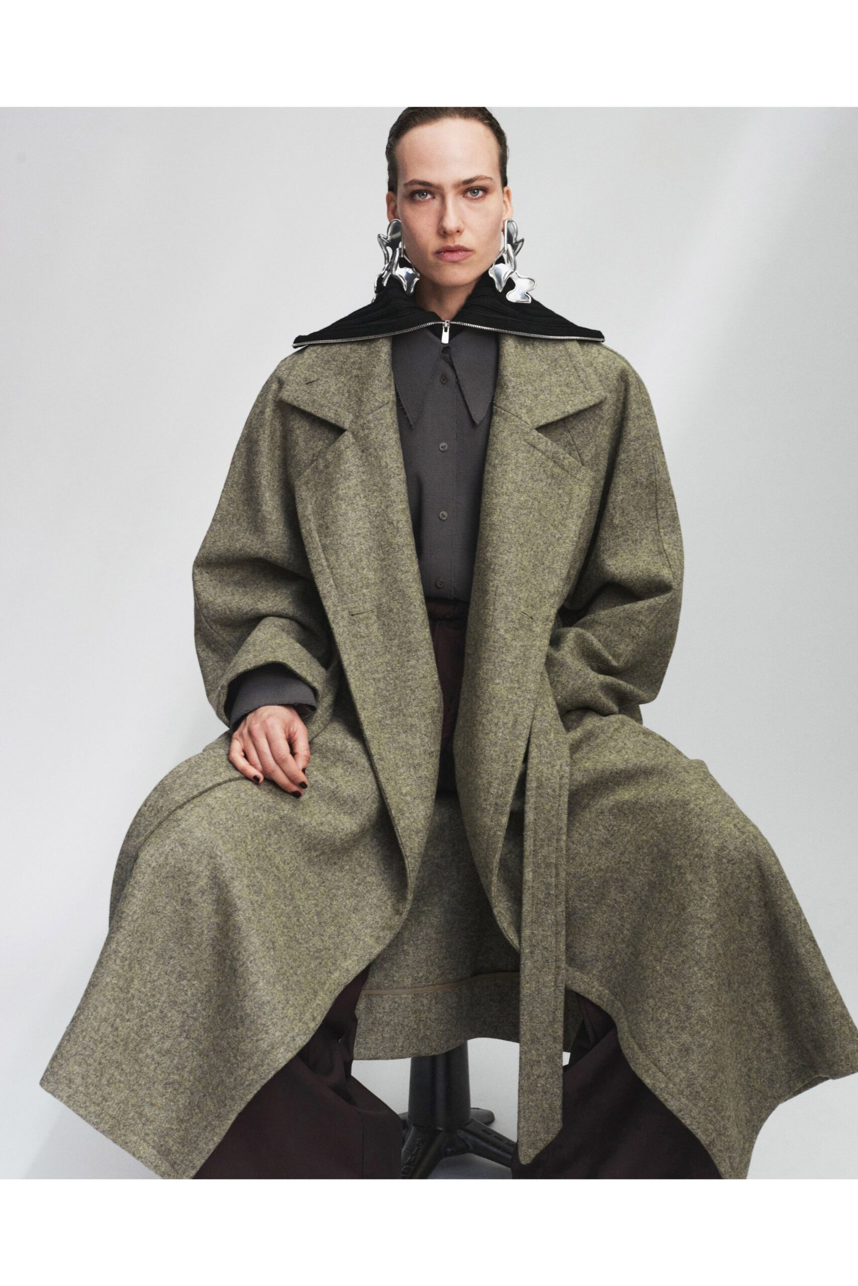 green wool long-sleeve collared relaxed belted buttoned coat