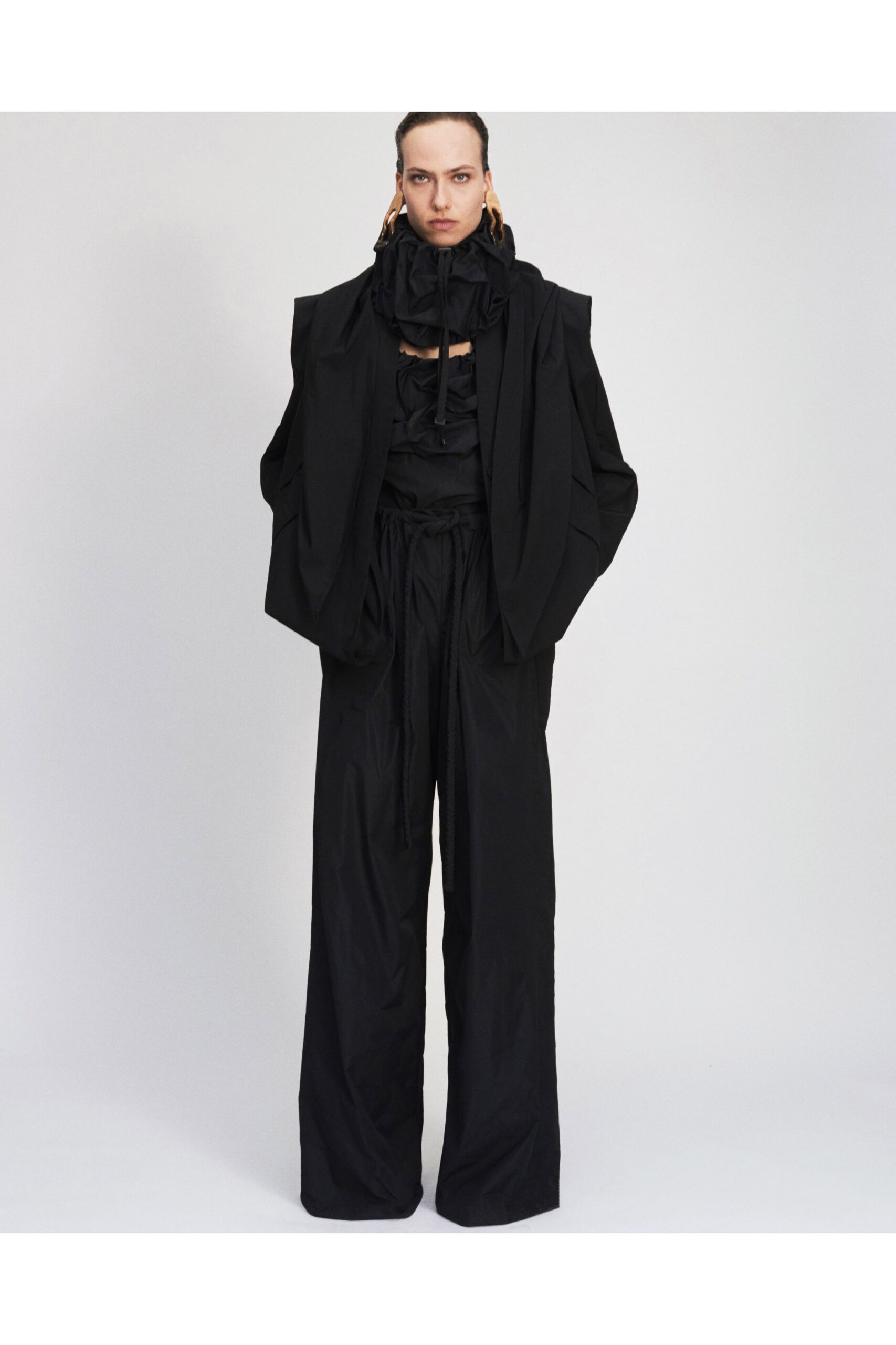 black cotton long-sleeve collared relaxed structured blazer