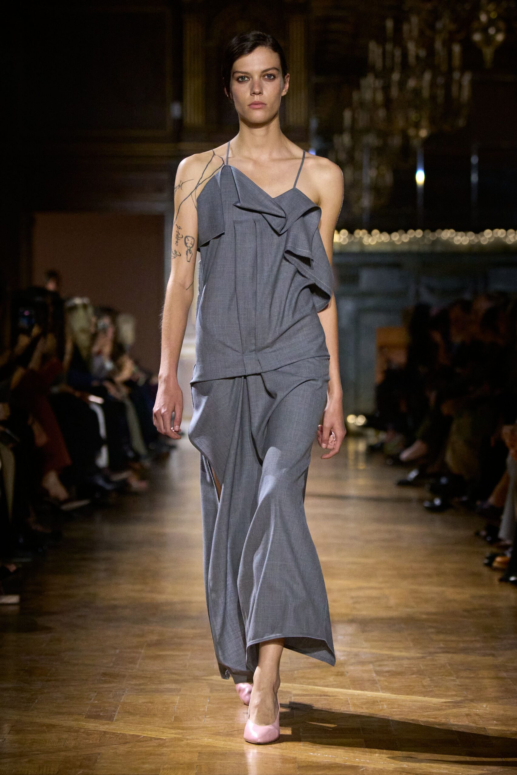 gray cotton sleeveless off-shoulder relaxed ruffled top
