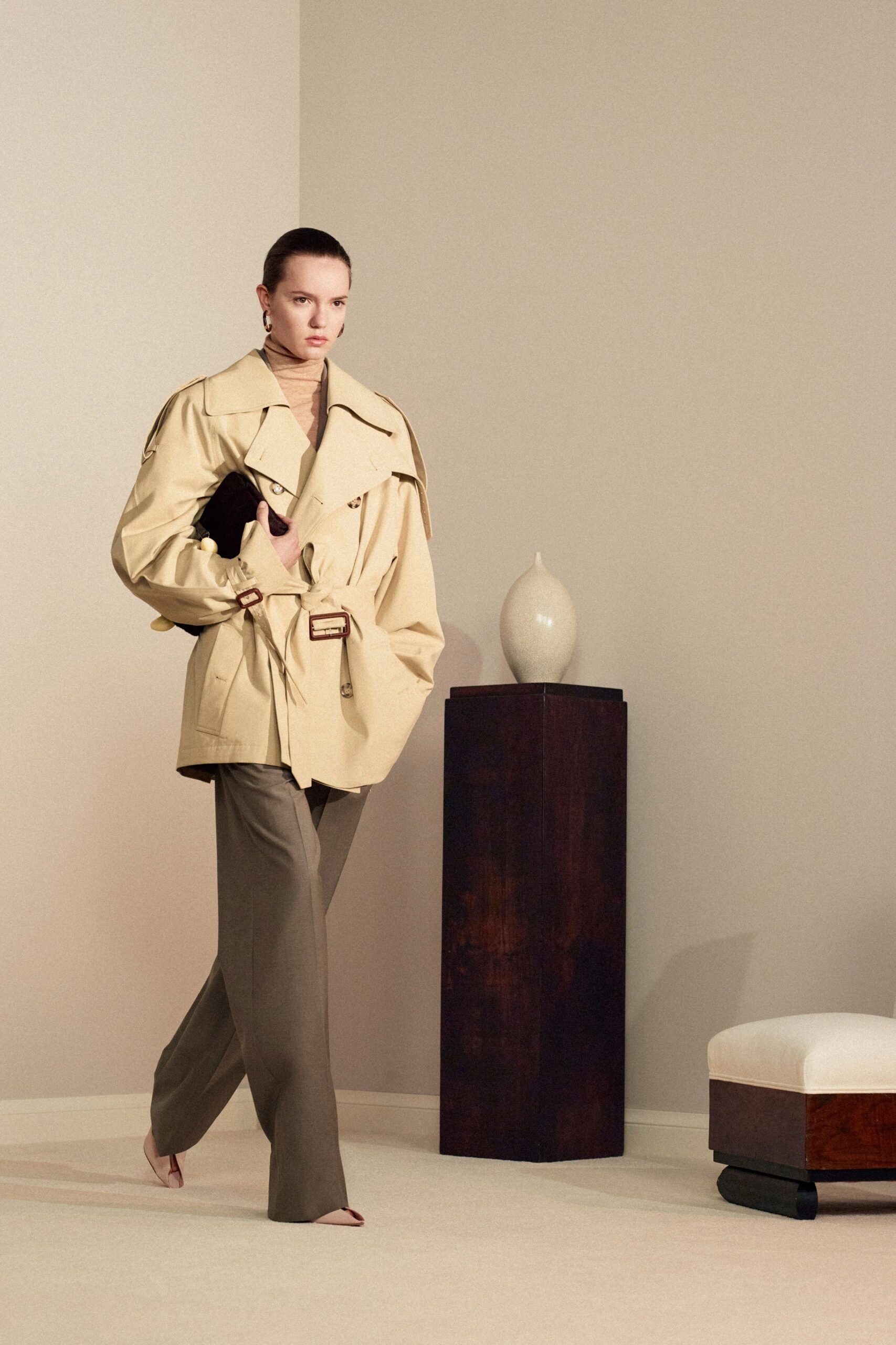beige cotton long-sleeve collared oversized buttoned jacket