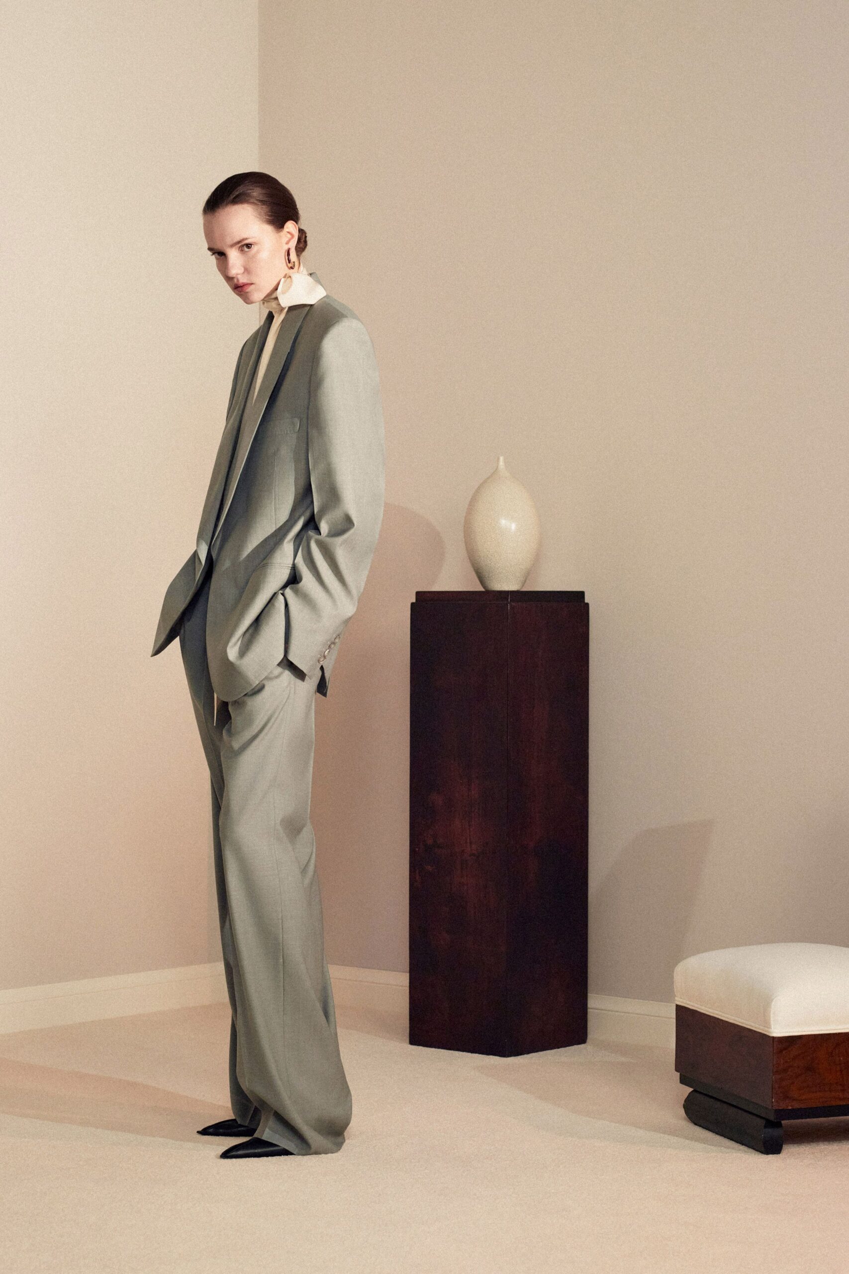 gray wool long-sleeve collared tailored straight-leg suit