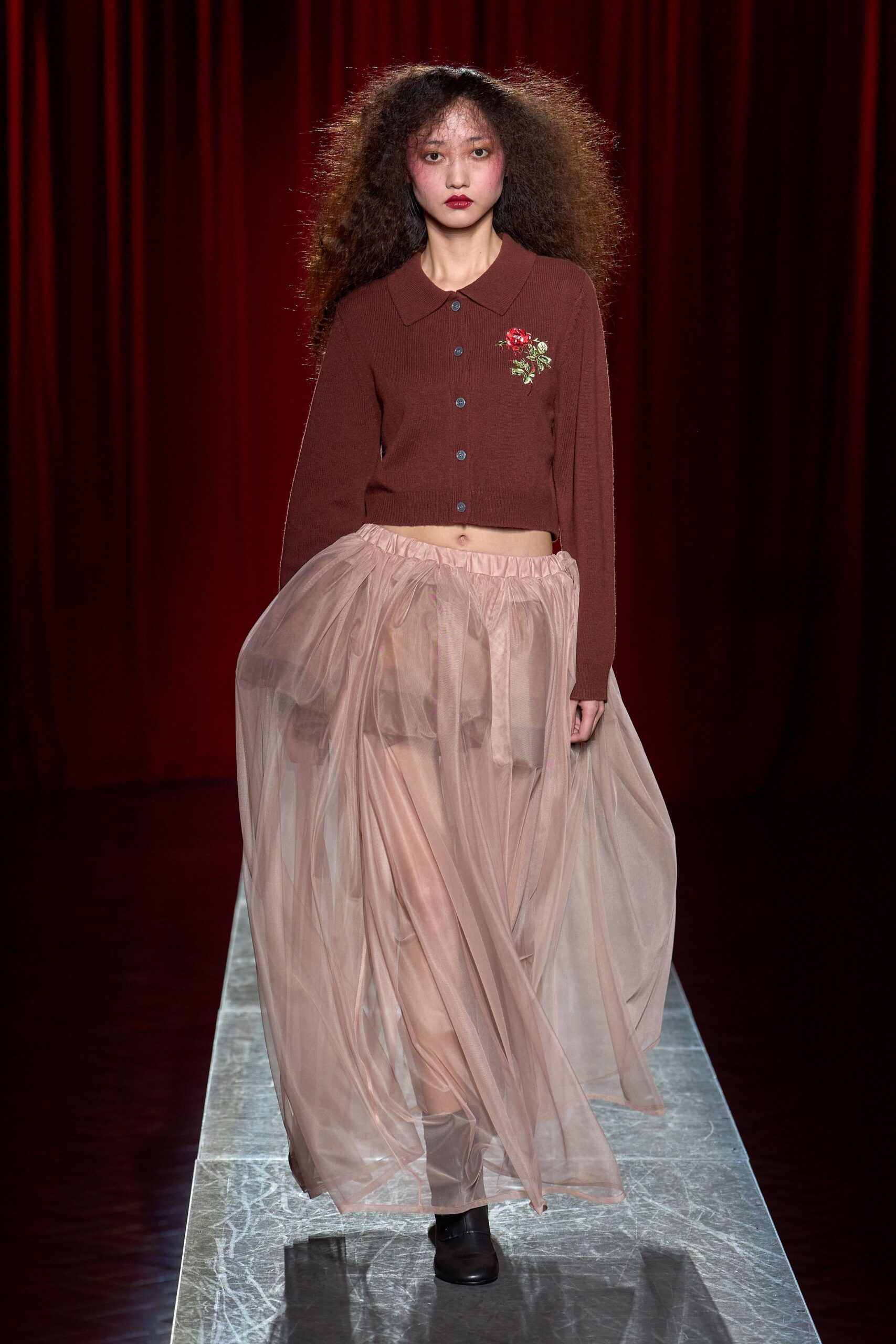 pink tulle fitted high-waisted layered flowing skirt