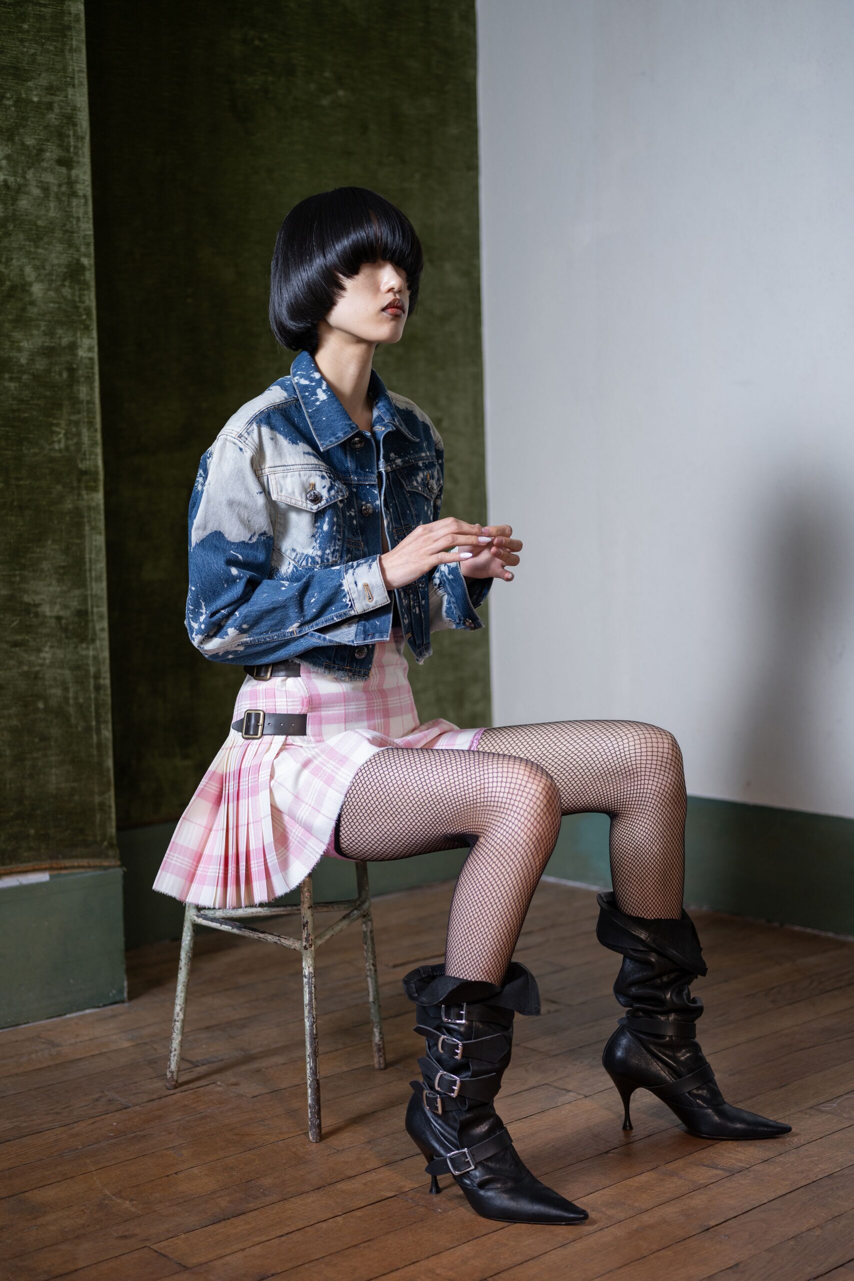 blue denim long-sleeve collared fitted distressed jacket