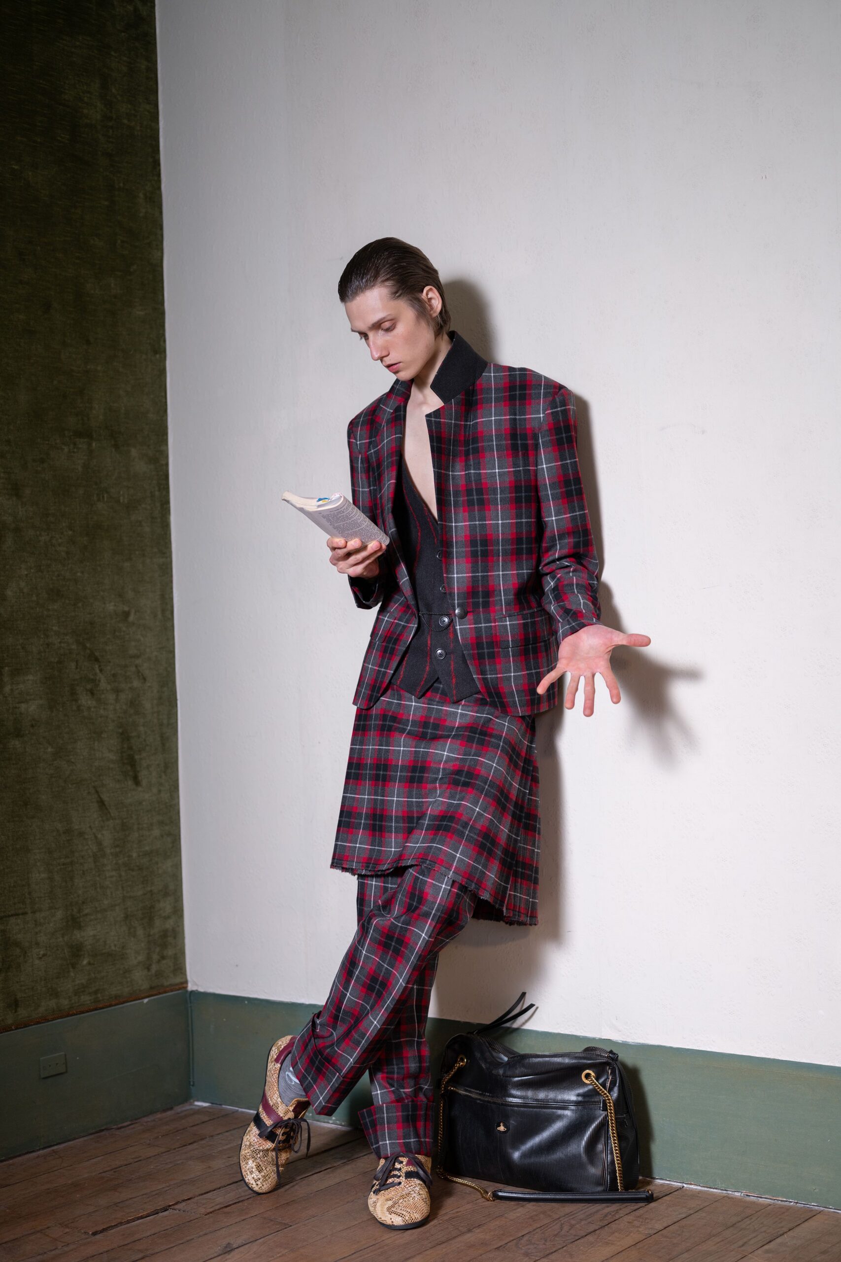 red cotton fitted checked skirt