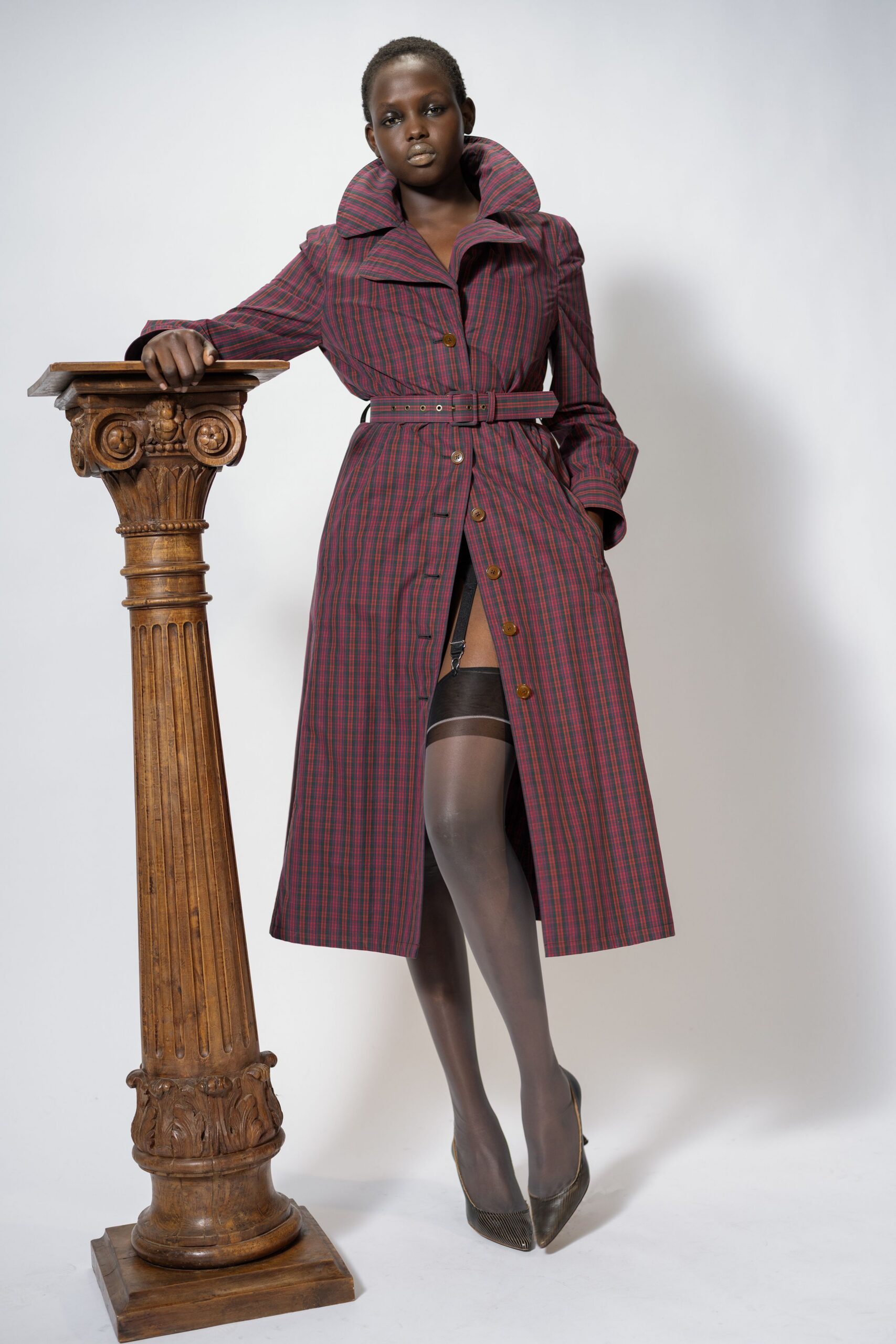 red cotton long-sleeve collared fitted checked buttoned coat