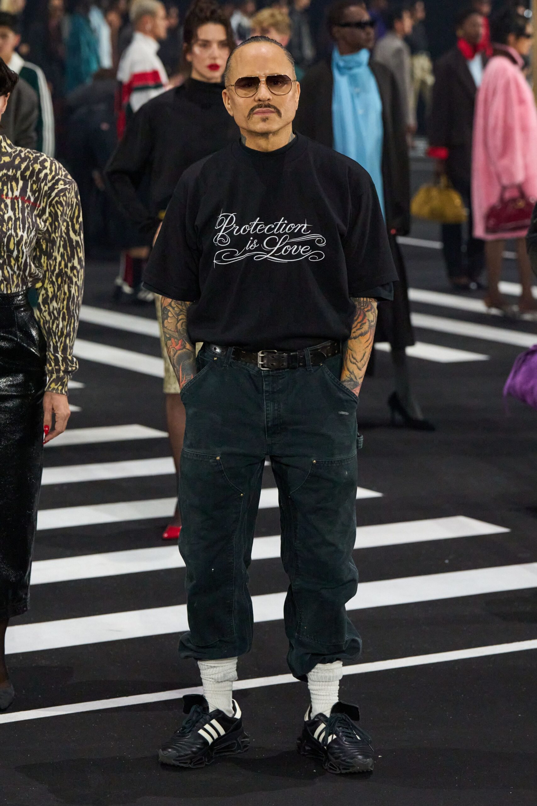 black t-shirt blue cargo pants