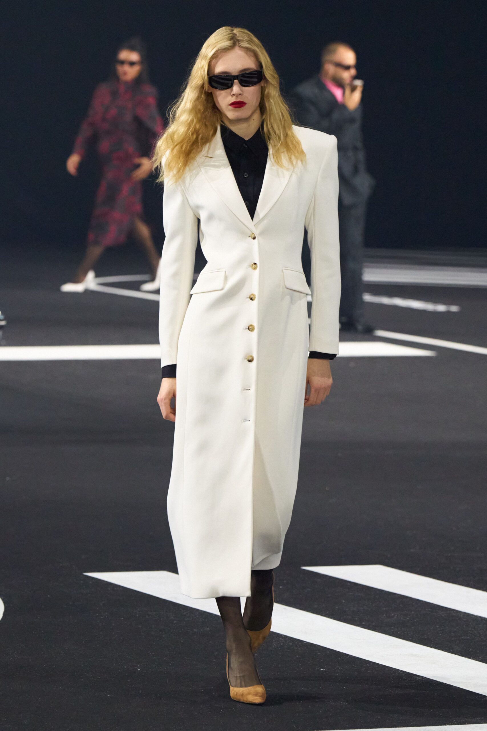 white fitted long-sleeve dress