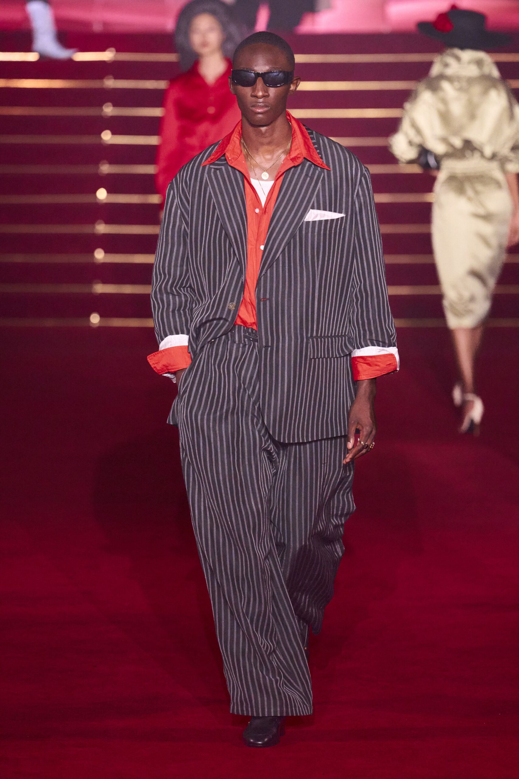 black cotton long-sleeve collared tailored striped buttoned suit