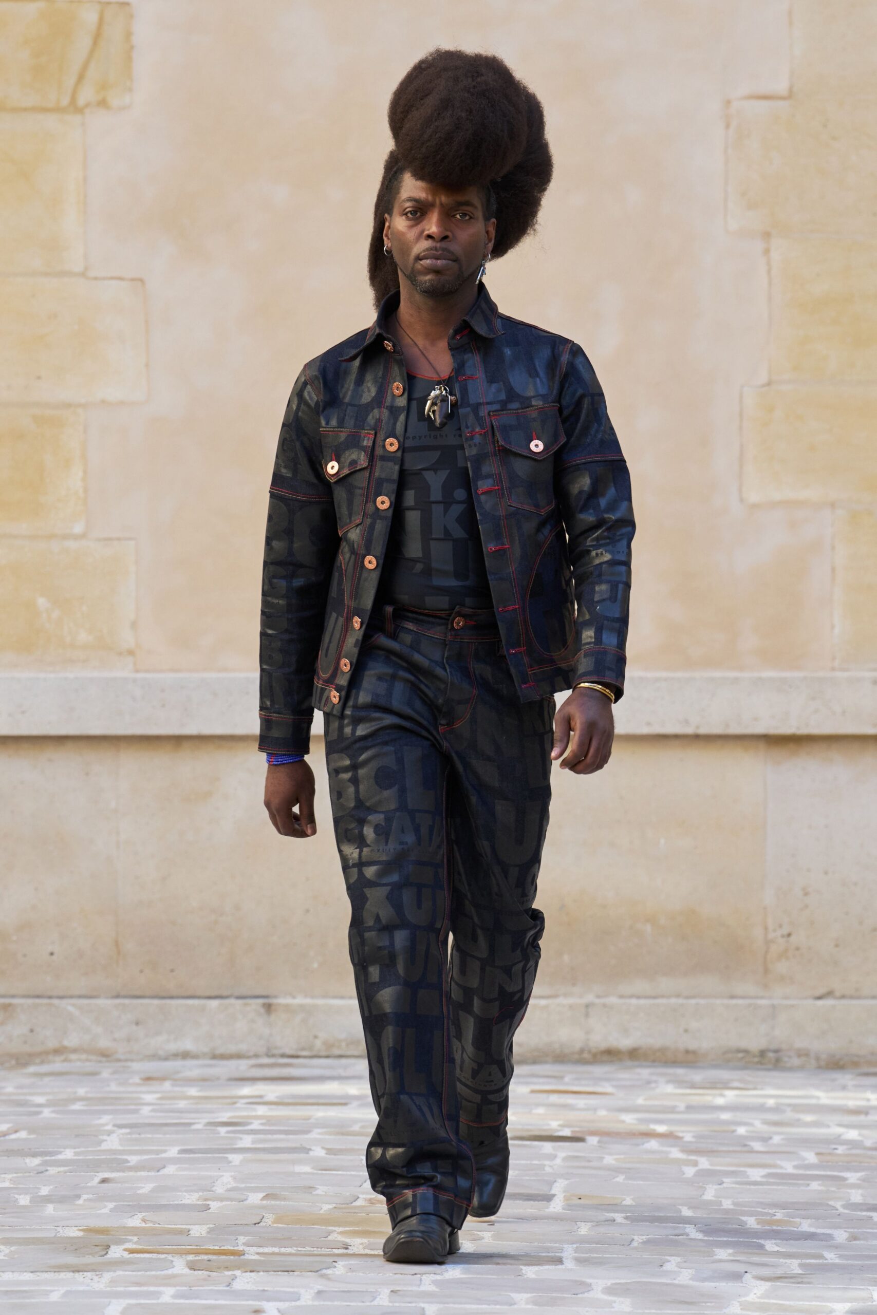 black denim long-sleeve collared fitted buttoned jacket
