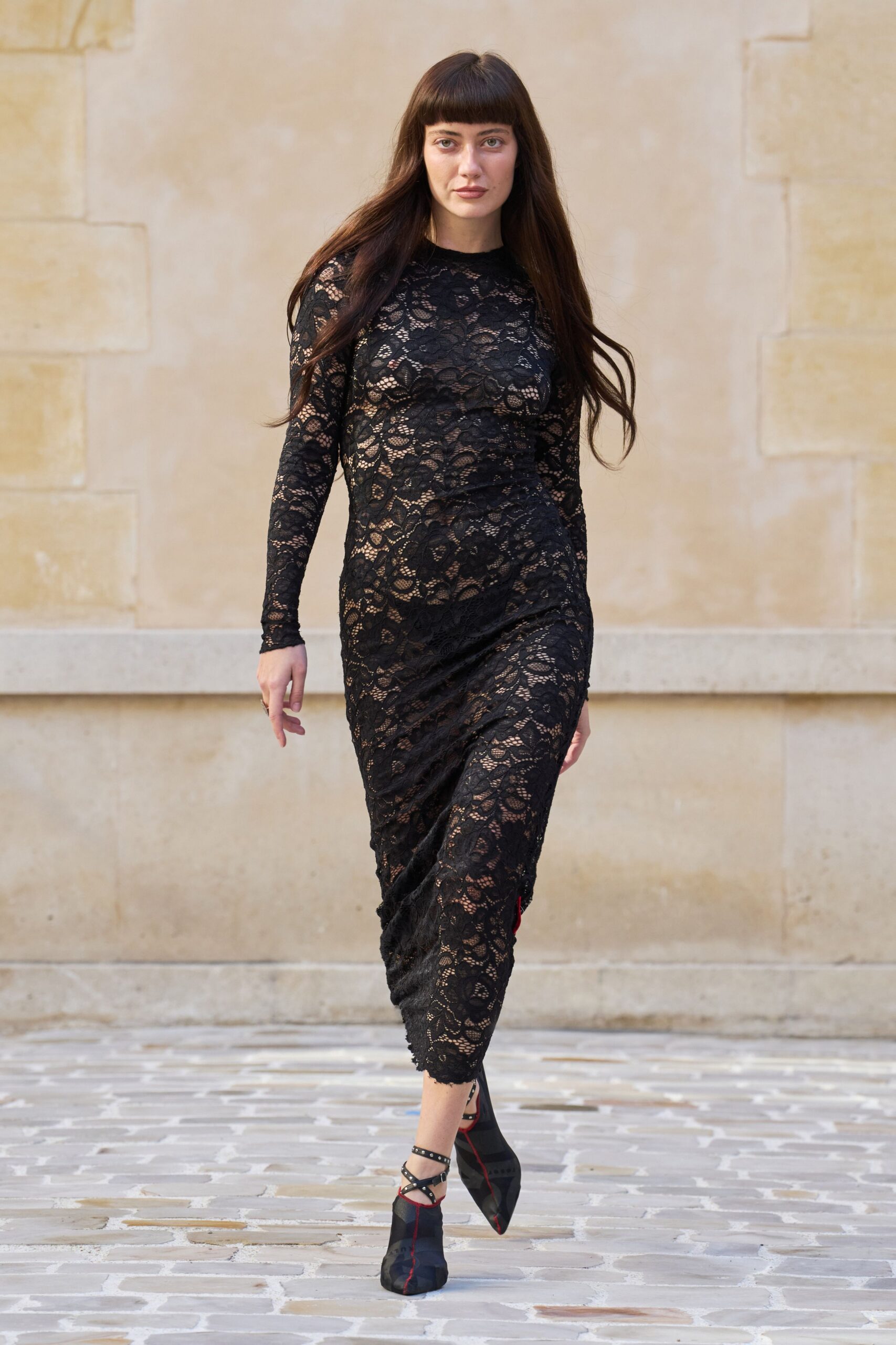 black lace long-sleeve v-neck fitted ruched midi dress