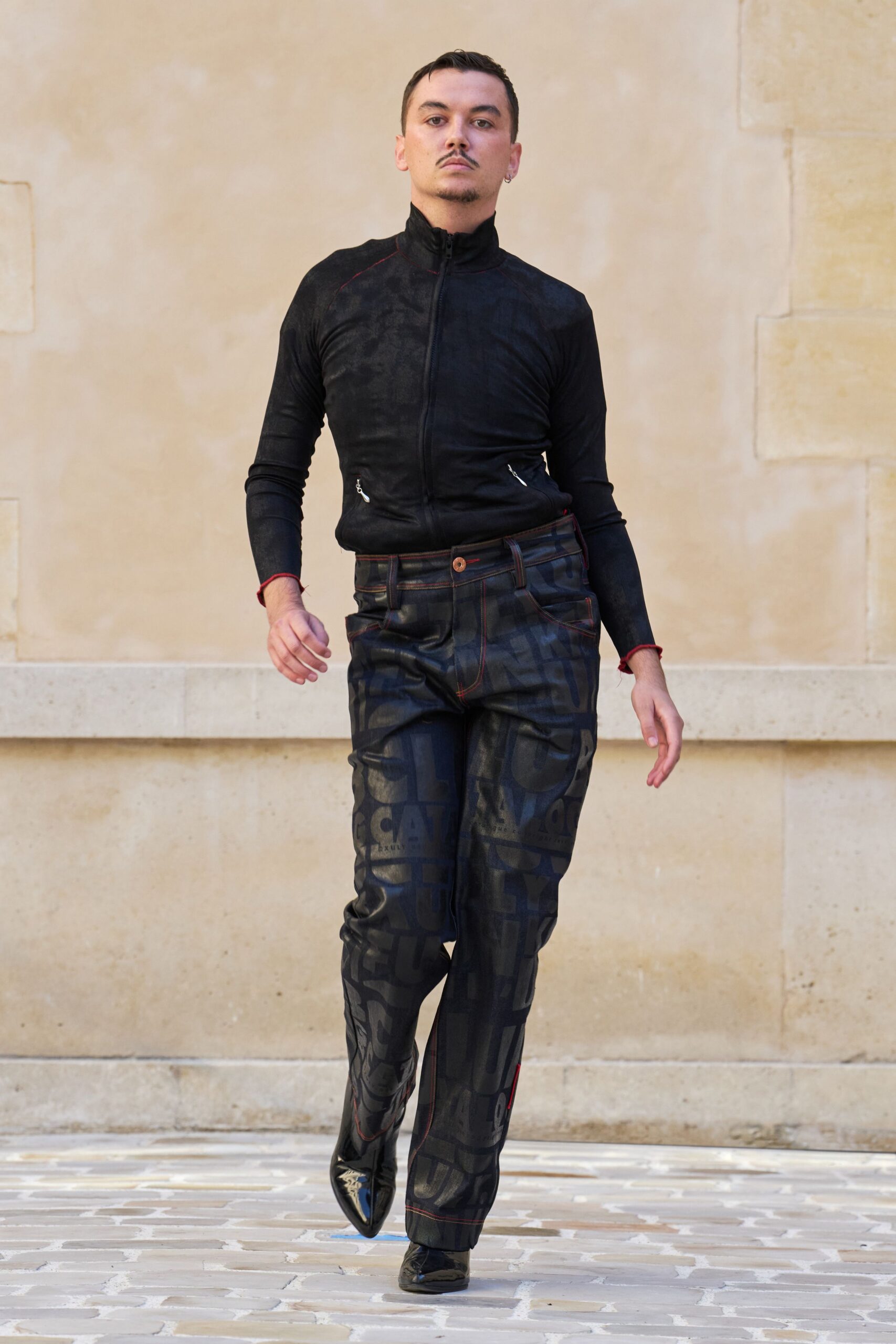 black denim slim printed pants