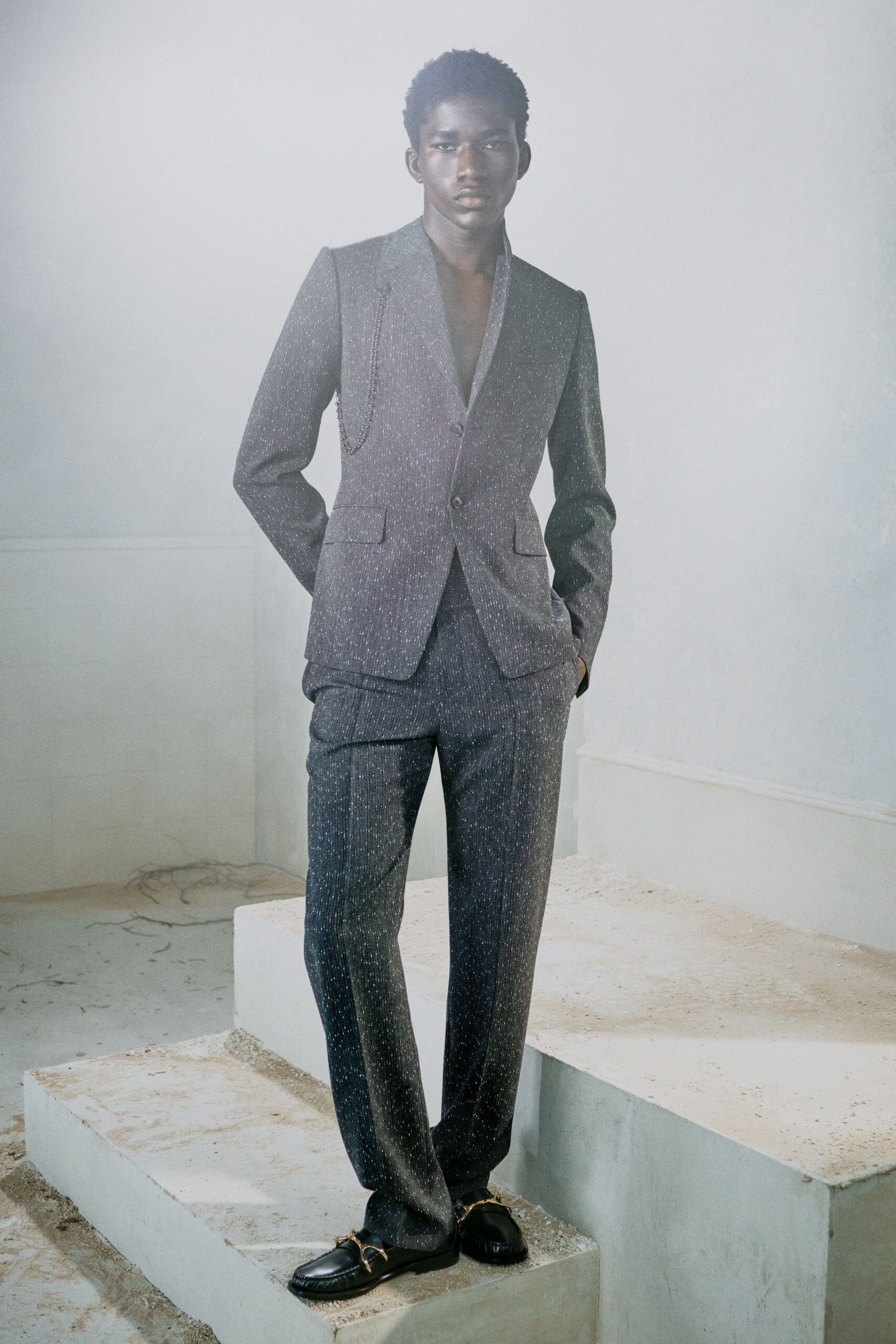 gray wool long-sleeve collared tailored buttoned textured suit