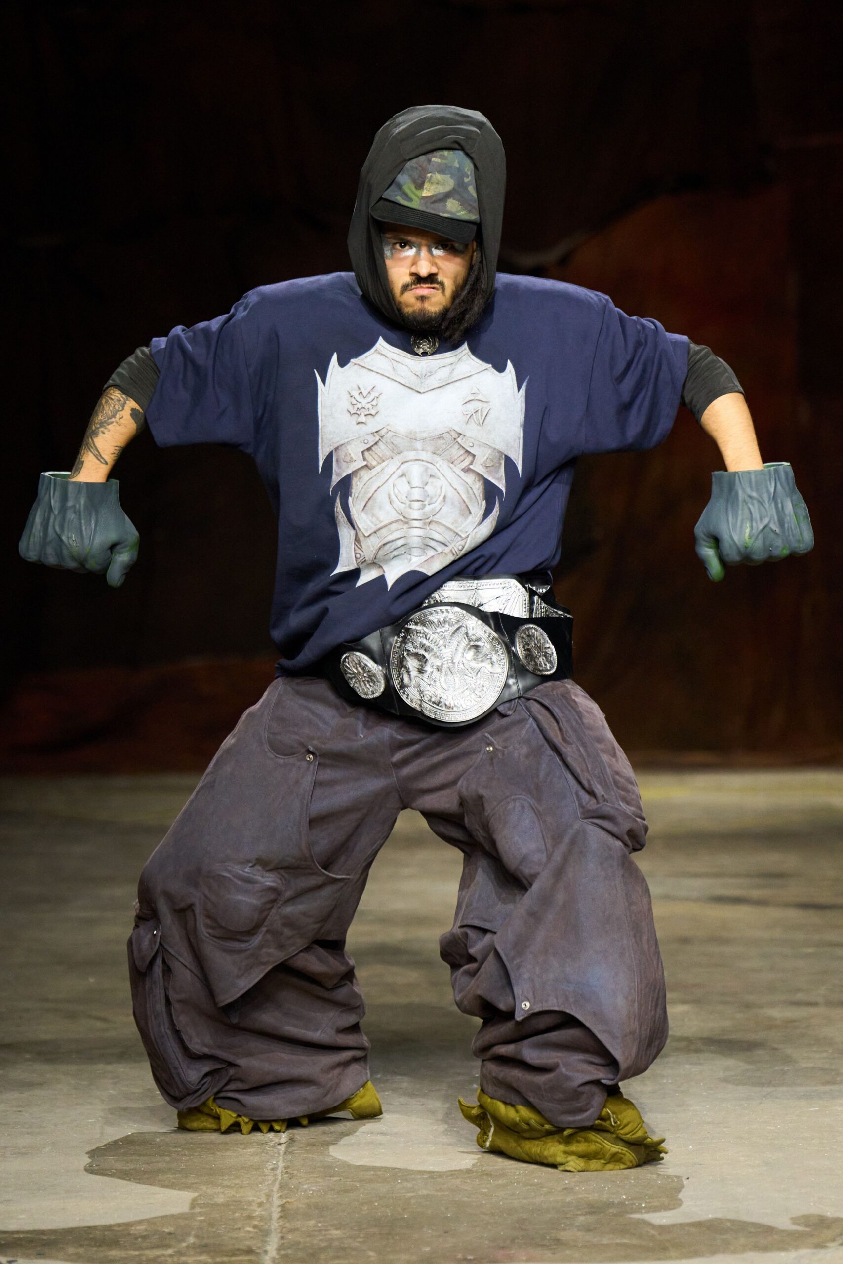 gray cotton relaxed cargo pants