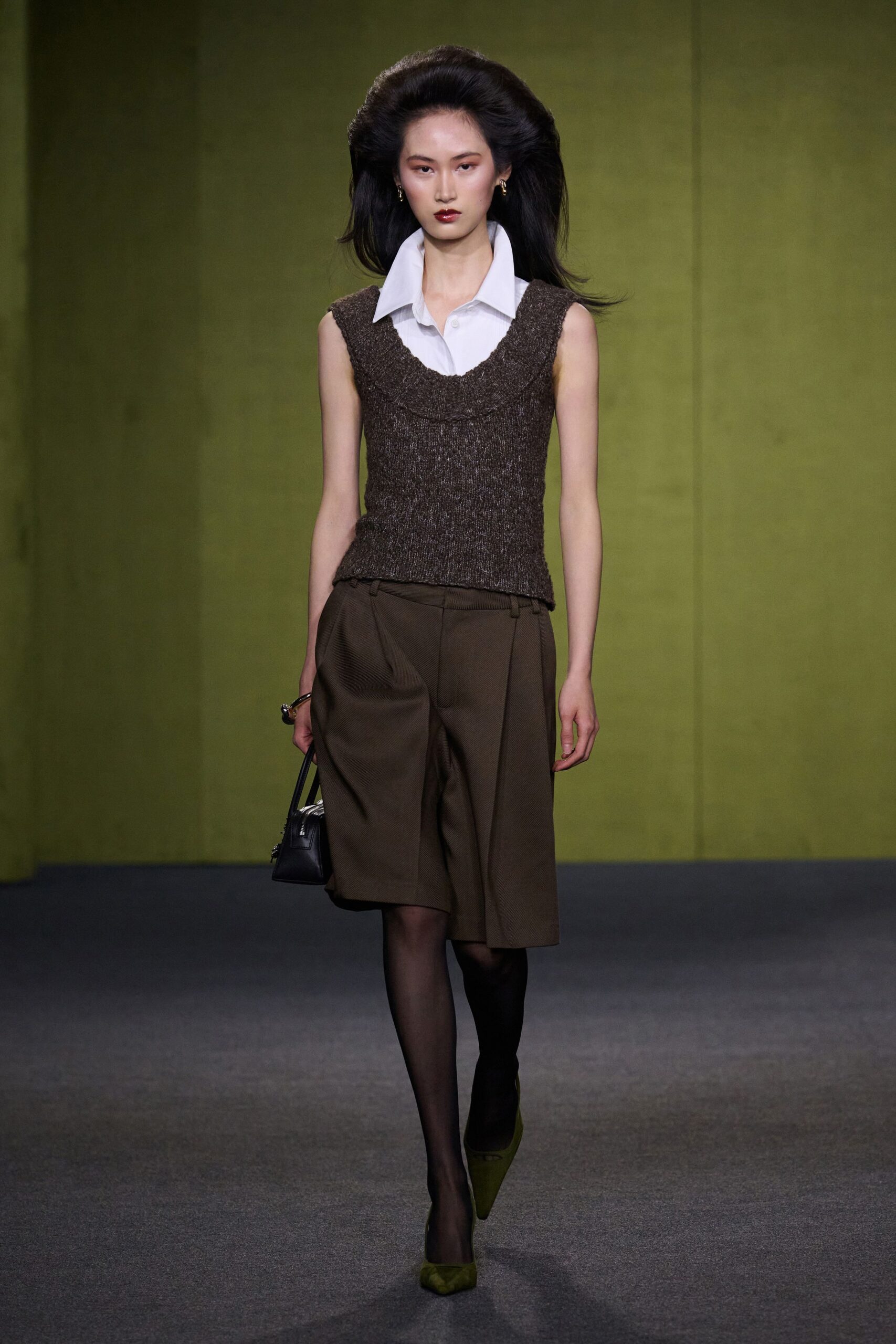 brown wool sleeveless v-neck fitted ribbed top