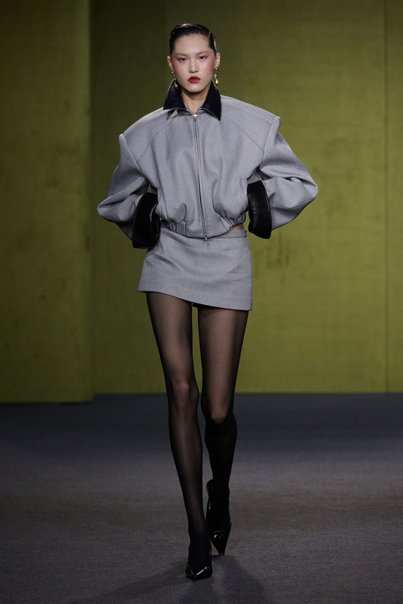 gray wool fitted pencil mini skirt