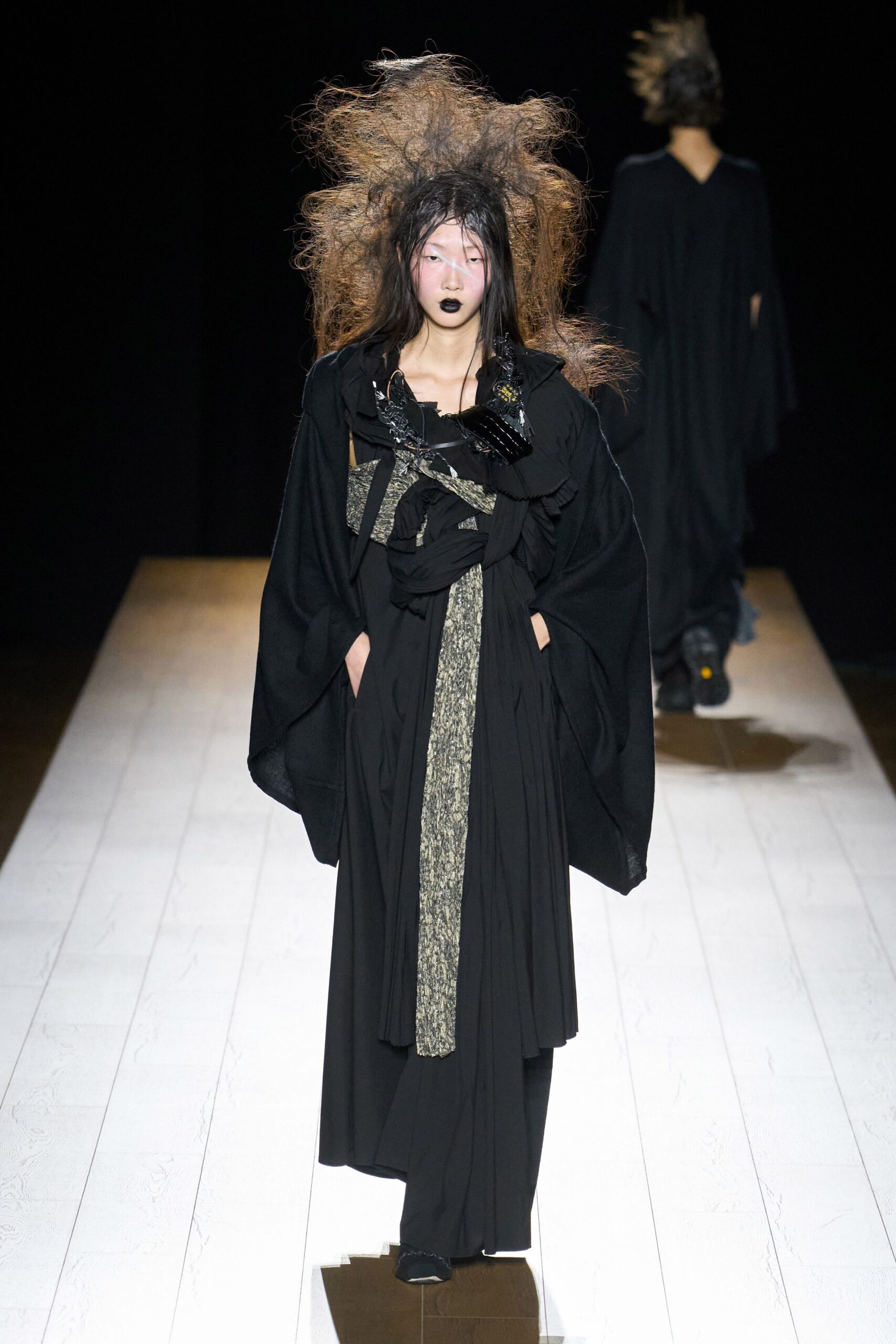 Yohji Yamamoto Fall 2026 Ready-to-Wear Look 21