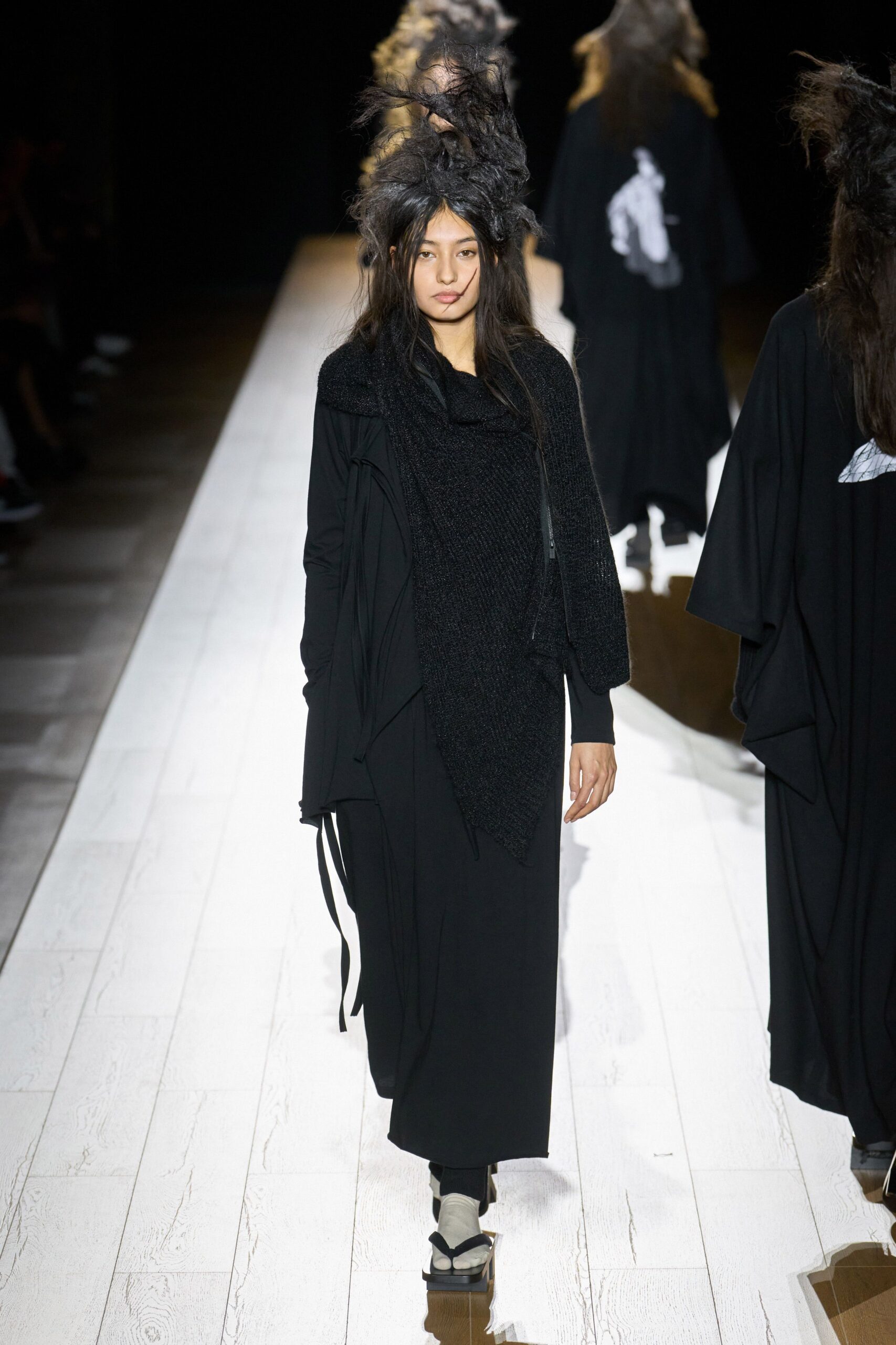 Yohji Yamamoto Fall 2026 Ready-to-Wear Look 43