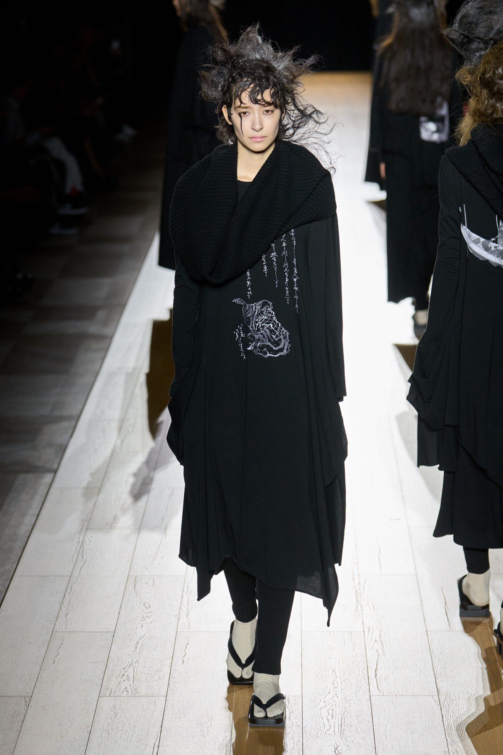 black relaxed midi dress with hood