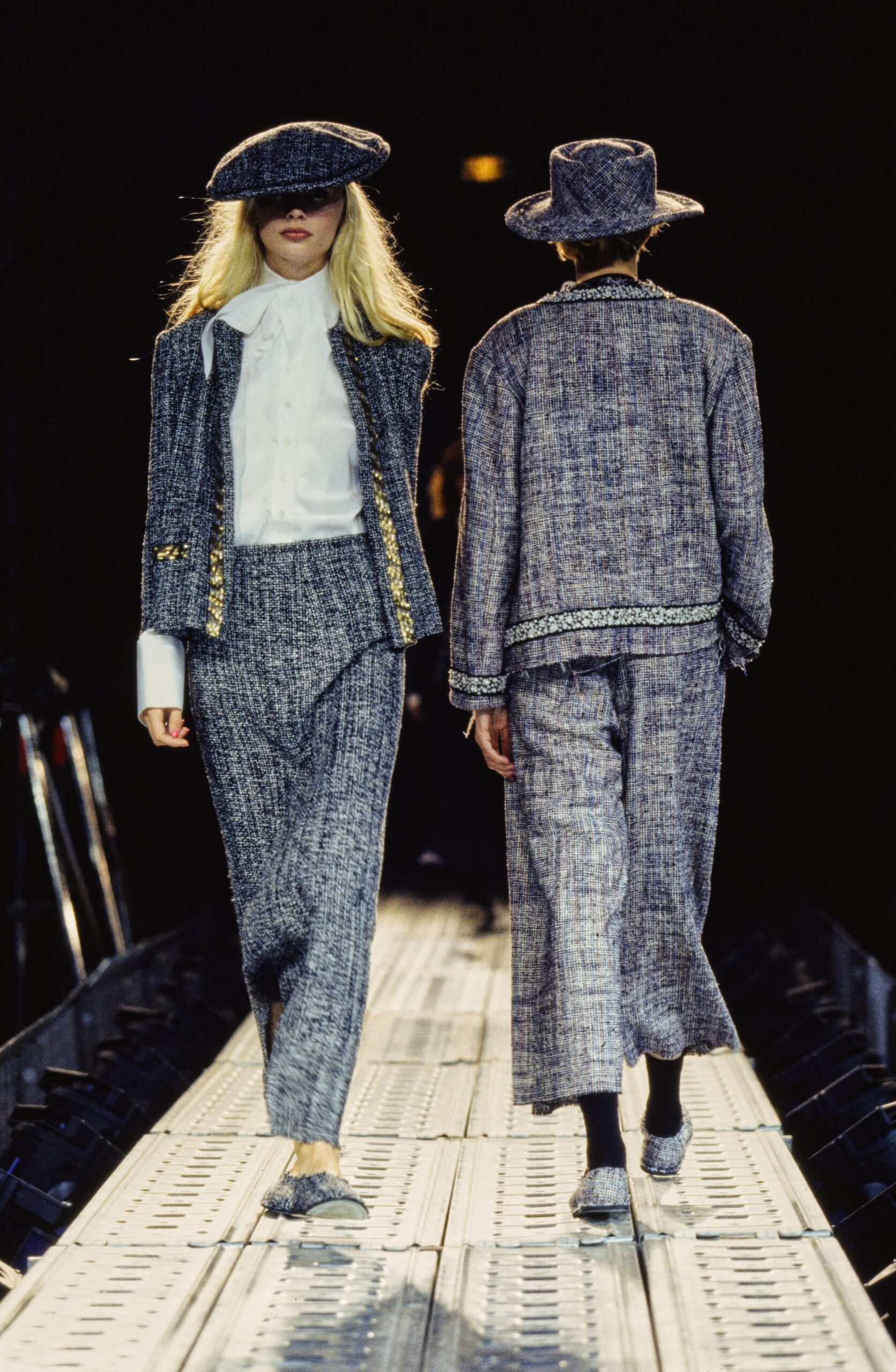 gray tweed long-sleeve collared tailored buttoned pencil suit