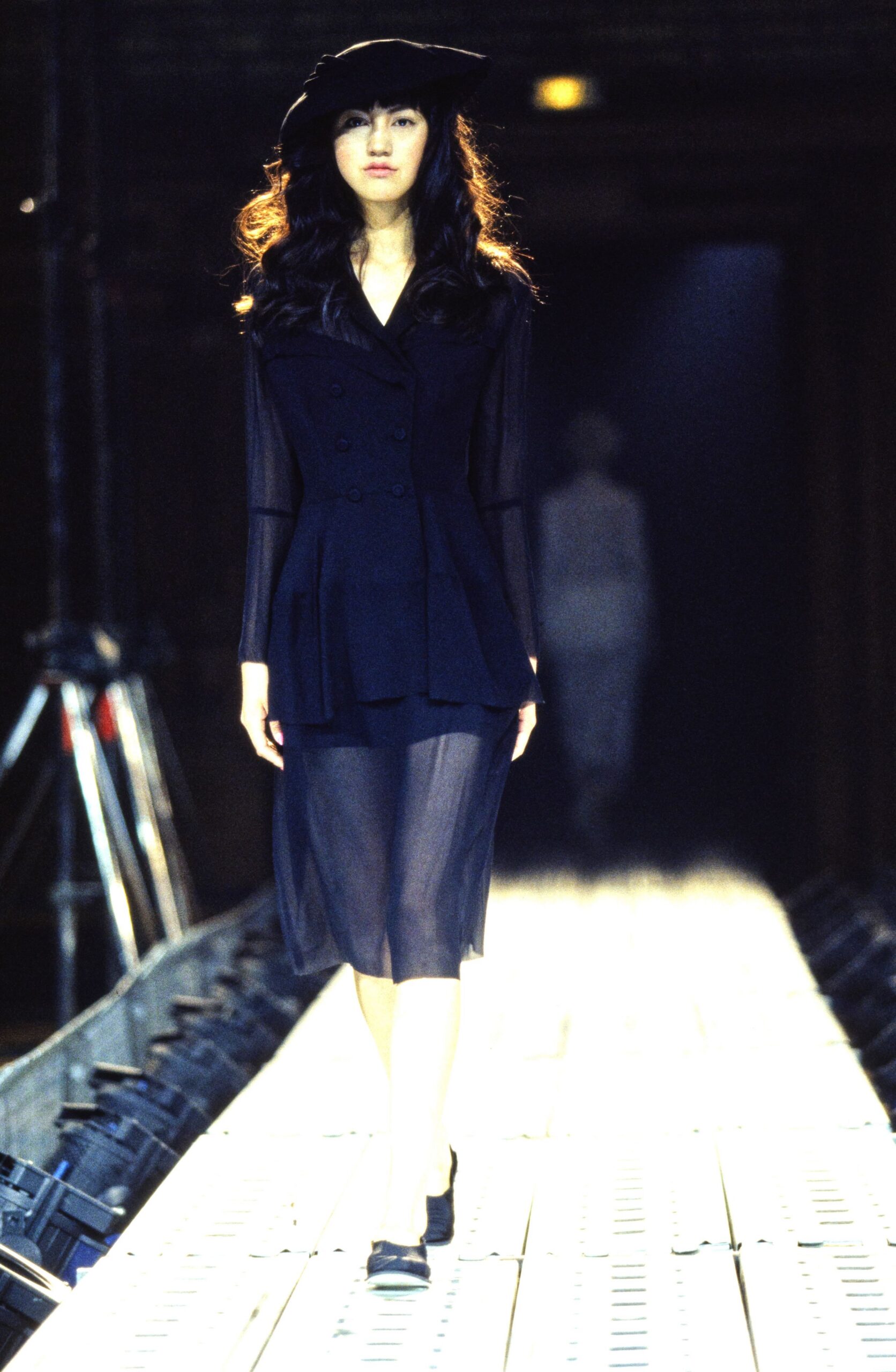 Yohji Yamamoto Spring 1997 Ready-to-Wear Look 22