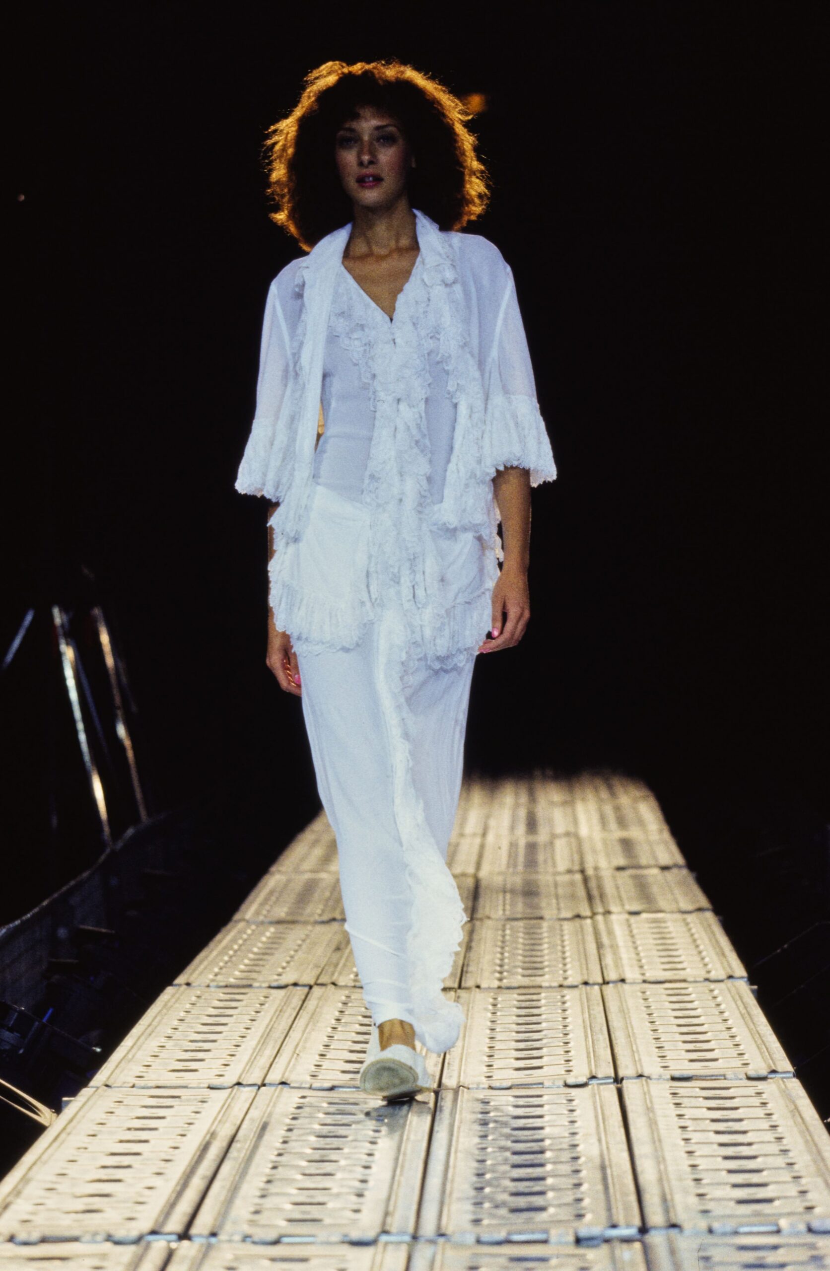 Yohji Yamamoto Spring 1997 Ready-to-Wear Look 29