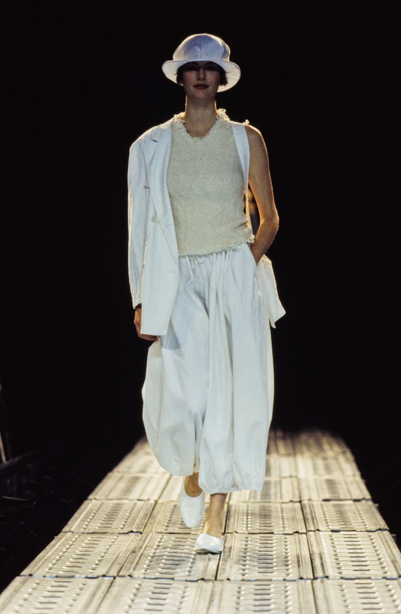 Yohji Yamamoto Spring 1997 Ready-to-Wear Look 47