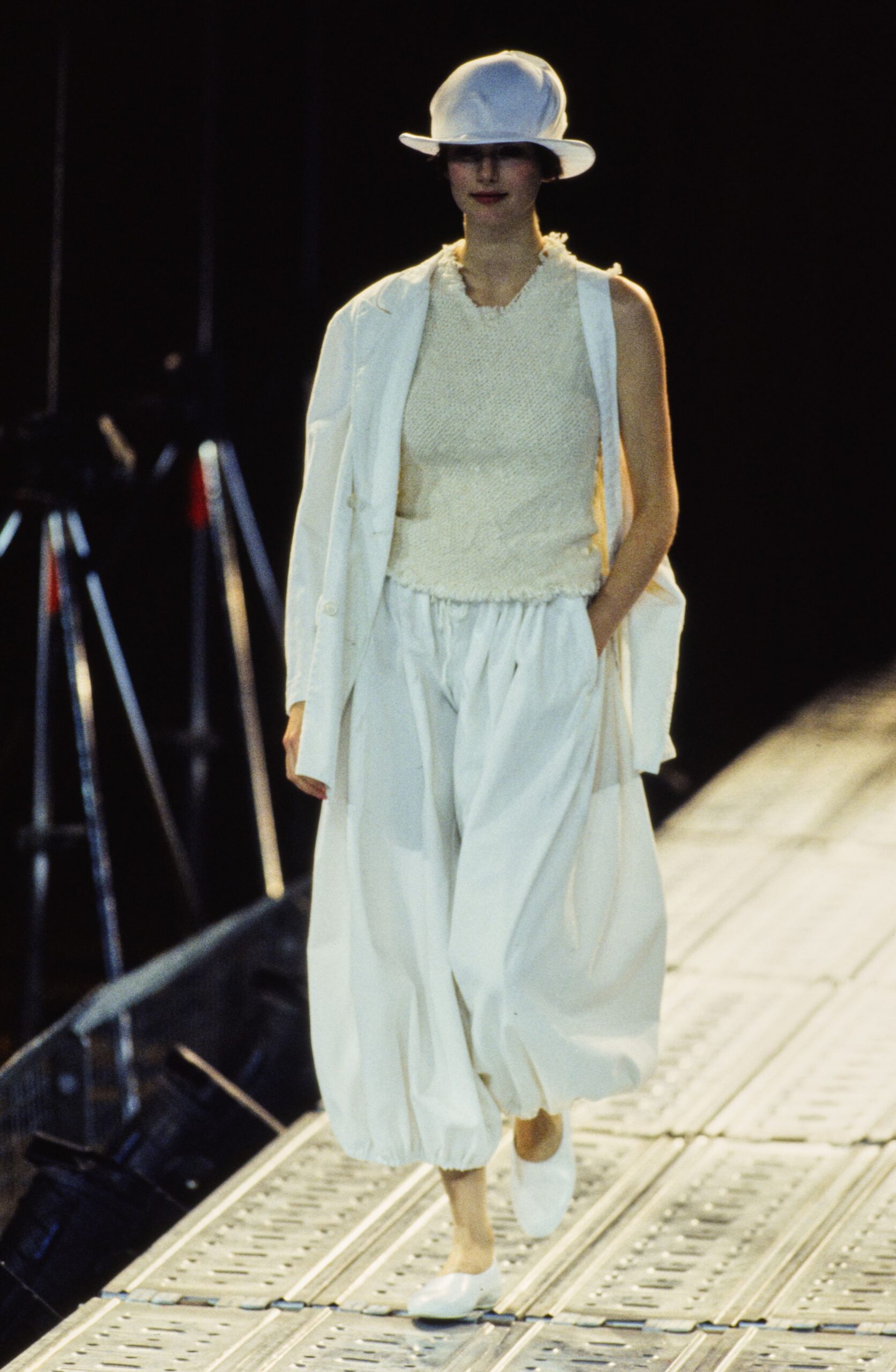 Yohji Yamamoto Spring 1997 Ready-to-Wear Look 54