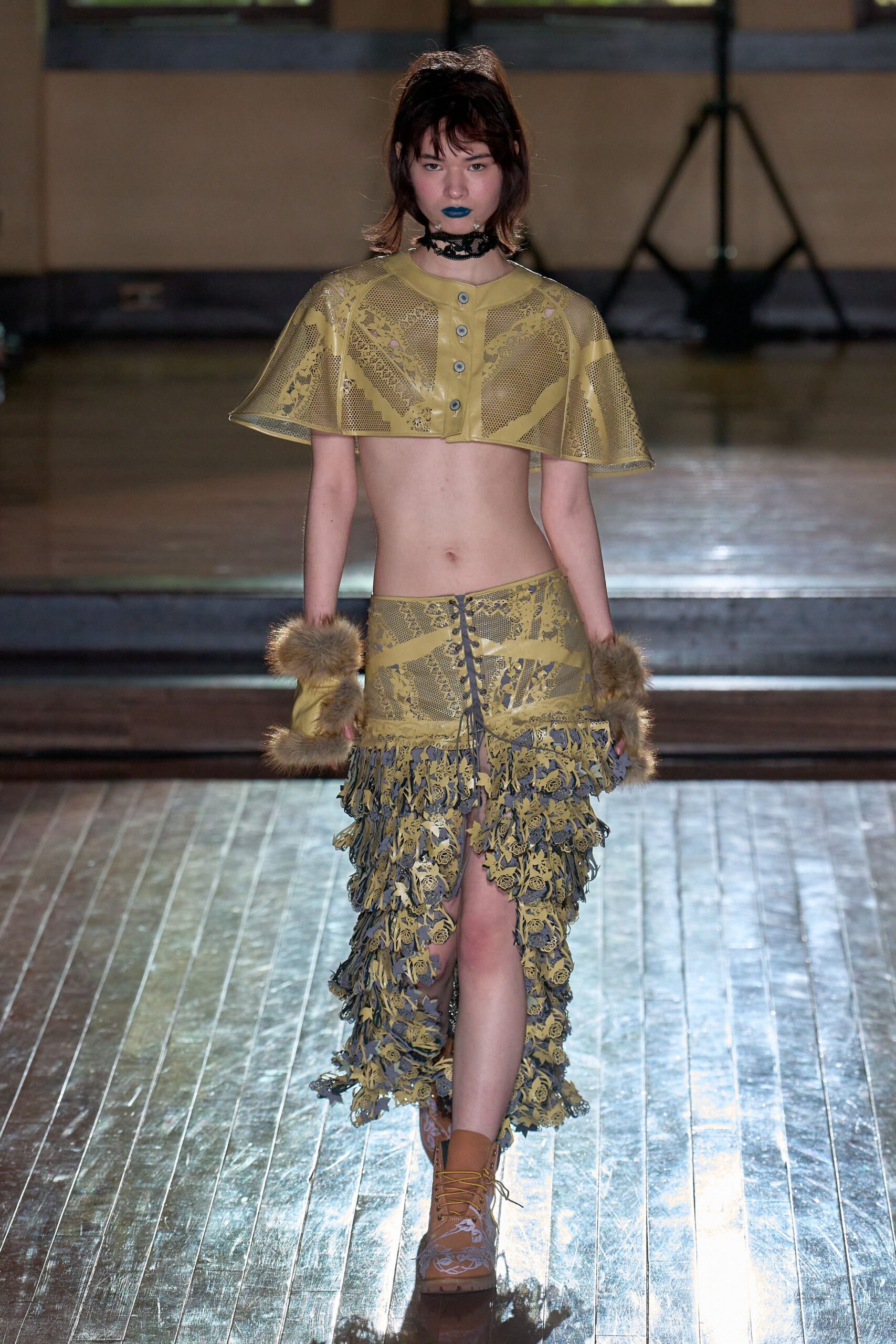 yellow lace sleeveless collared fitted buttoned fringed top