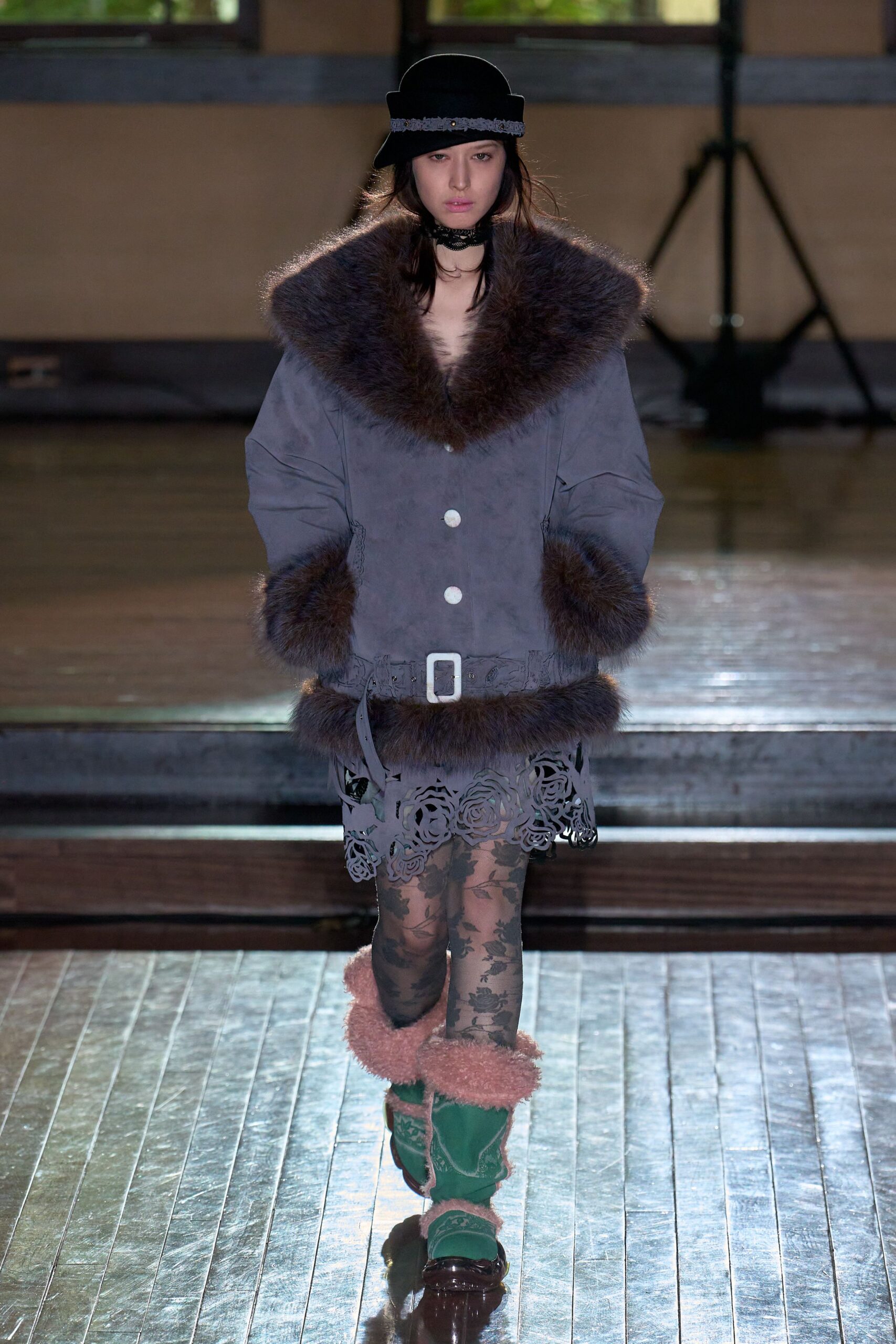 green faux-fur fitted boots