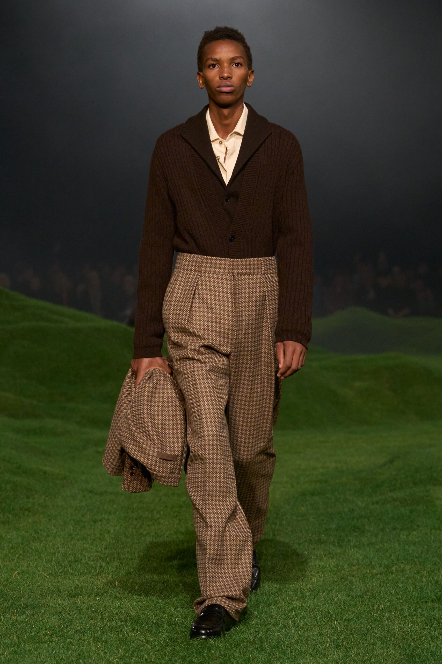 beige wool relaxed buttoned coat