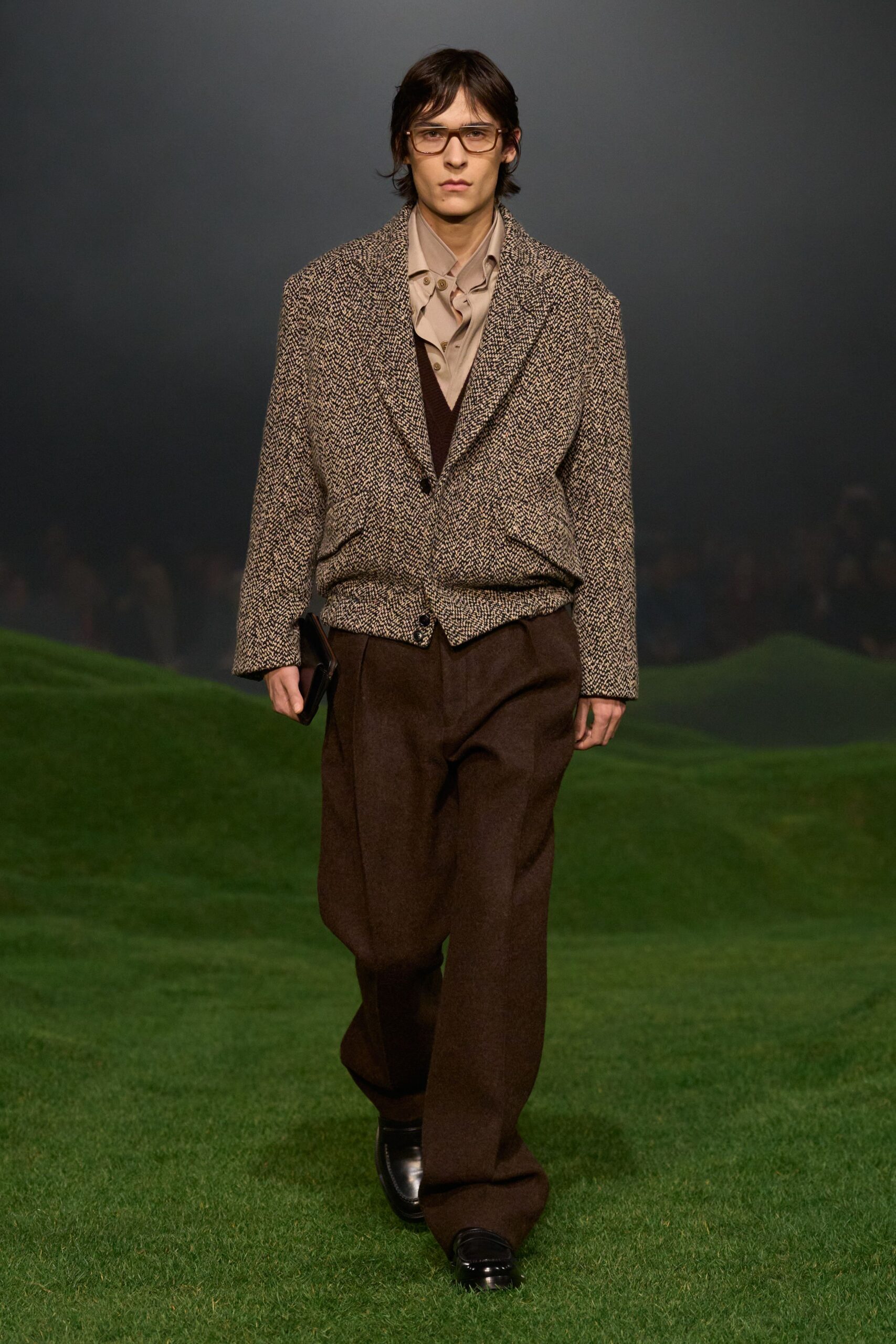 brown tweed long-sleeve collared relaxed buttoned blazer