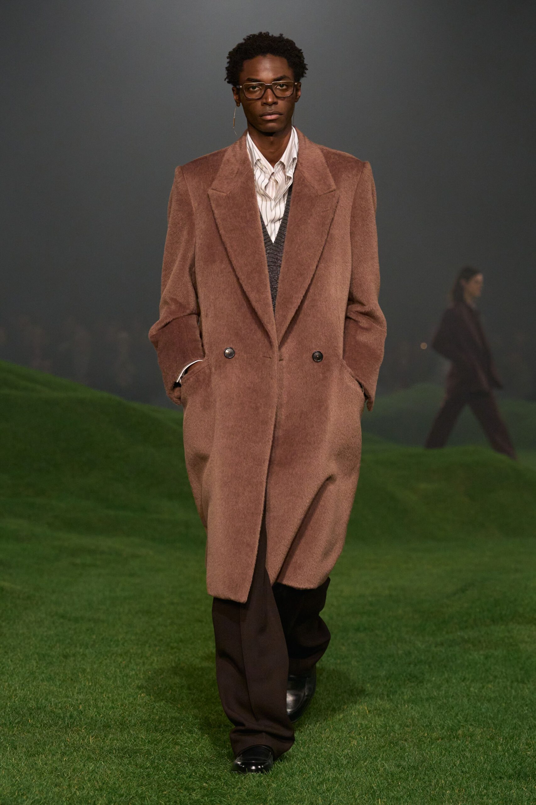 brown wool long-sleeve collared structured coat