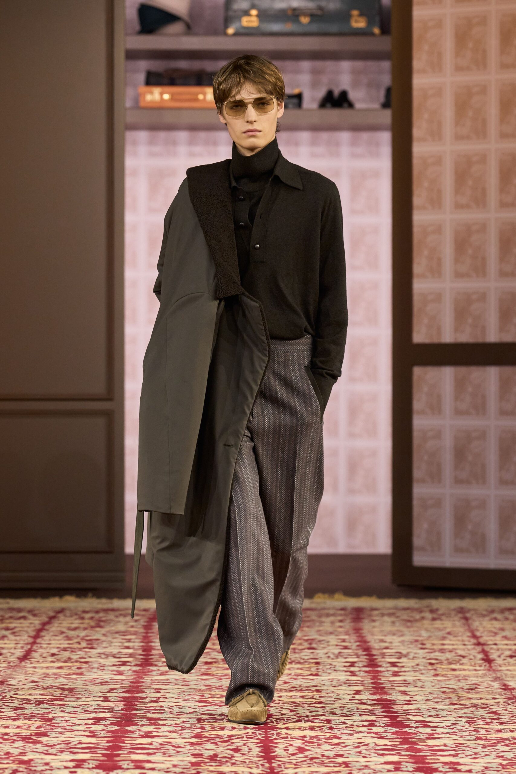 gray wool long-sleeve collared relaxed zippered jacket