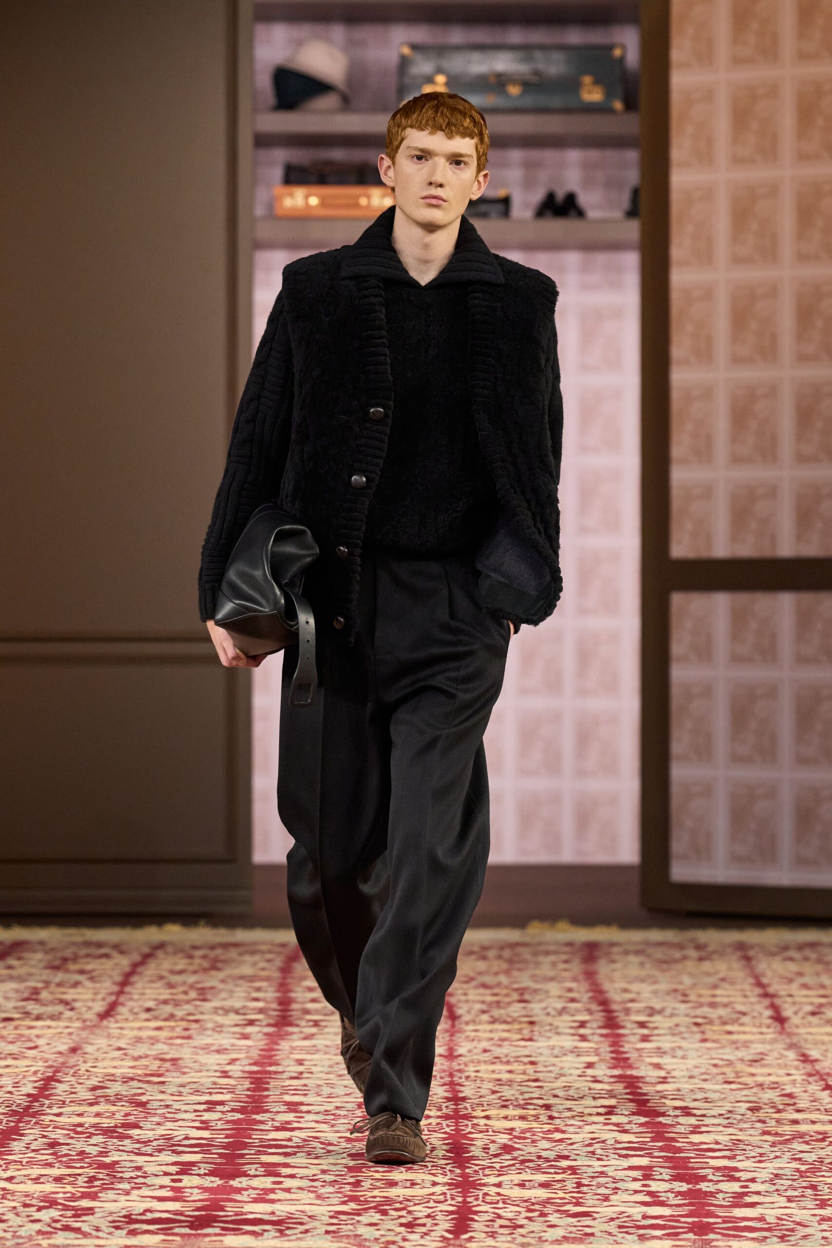 black wool long-sleeve collared fitted sweater