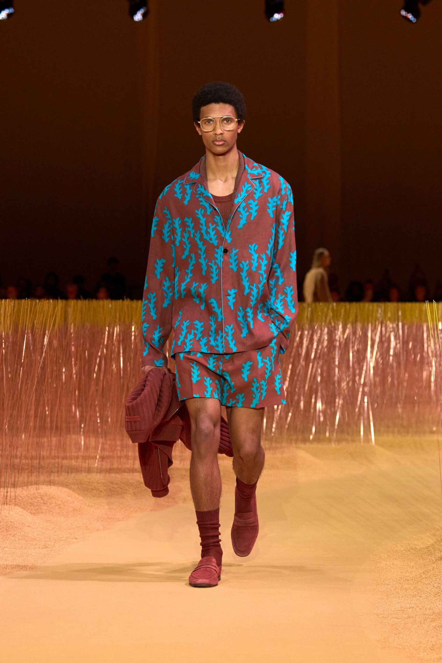 brown cotton long-sleeve collared relaxed printed shirt