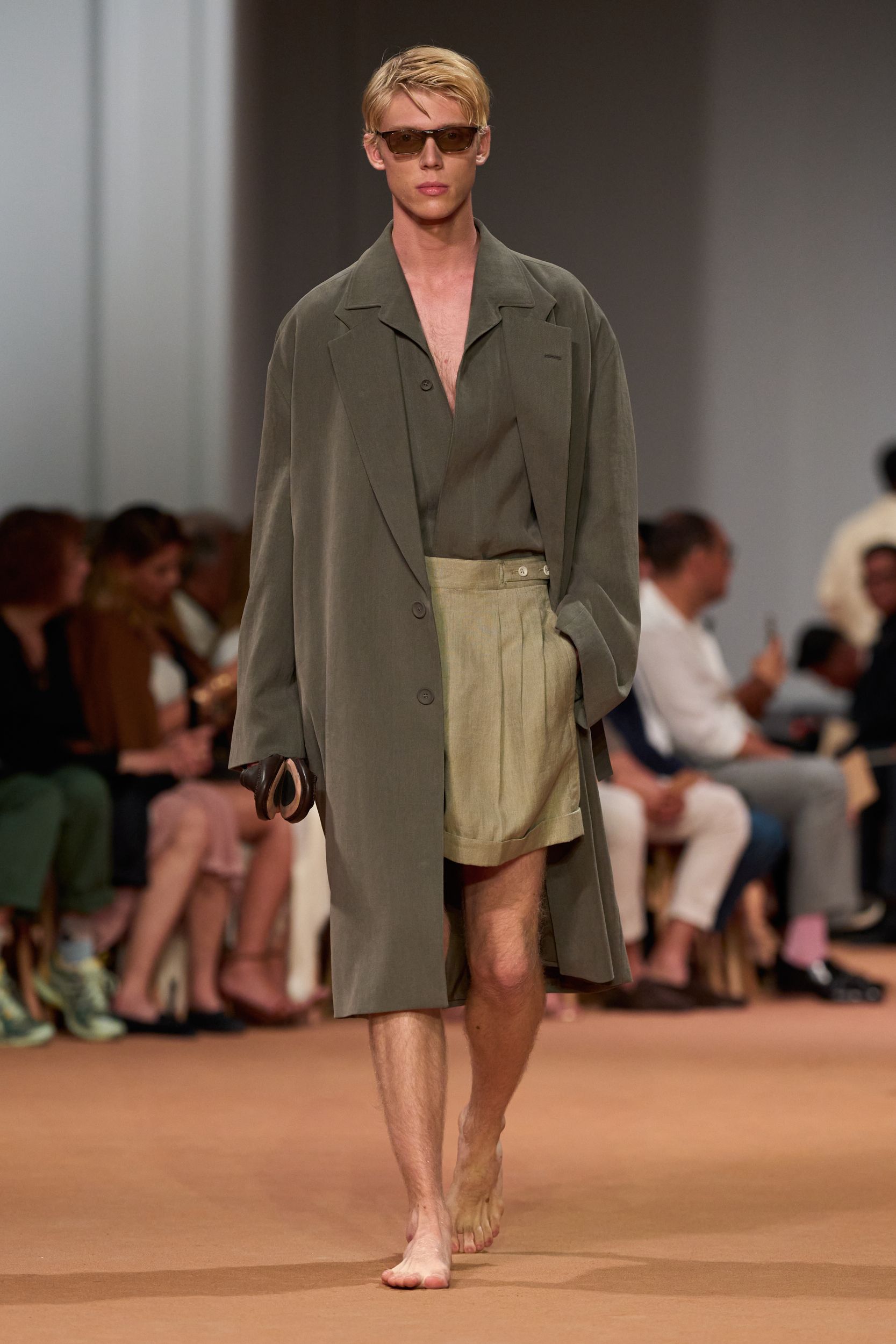 gray cotton long-sleeve collared oversized buttoned coat
