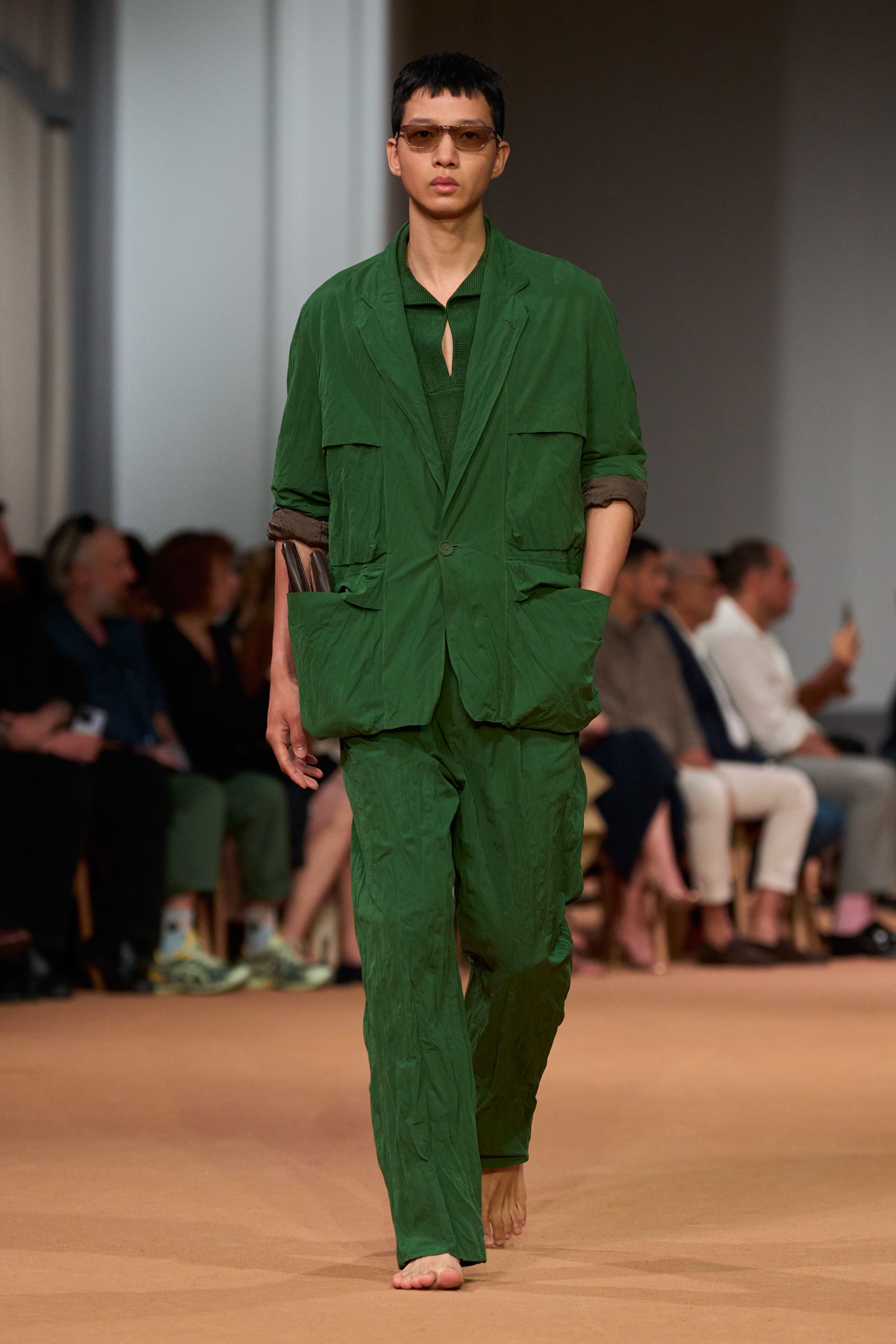 green cotton long-sleeve collared relaxed pockets suit