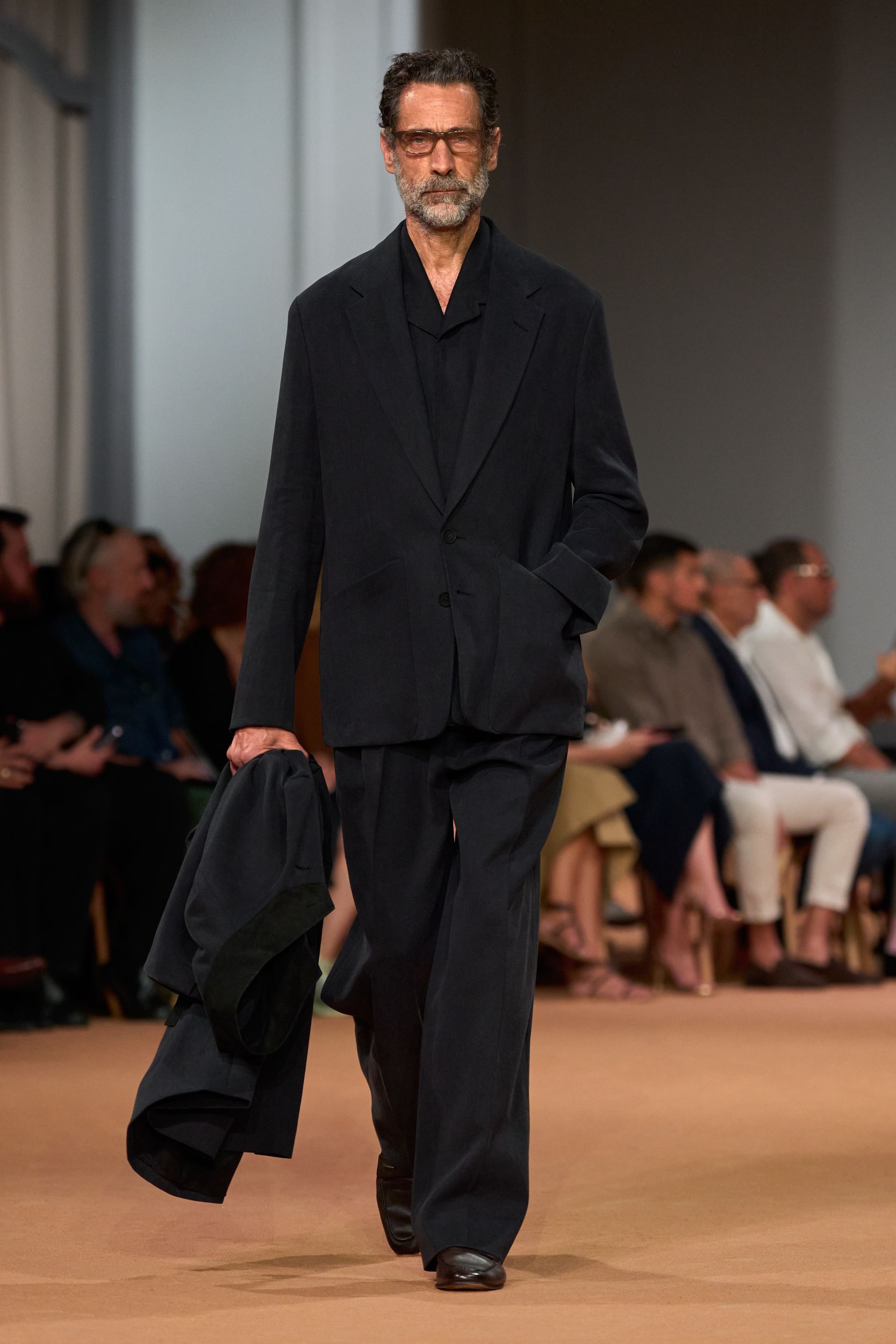 black wool long-sleeve collared tailored buttoned straight-leg suit