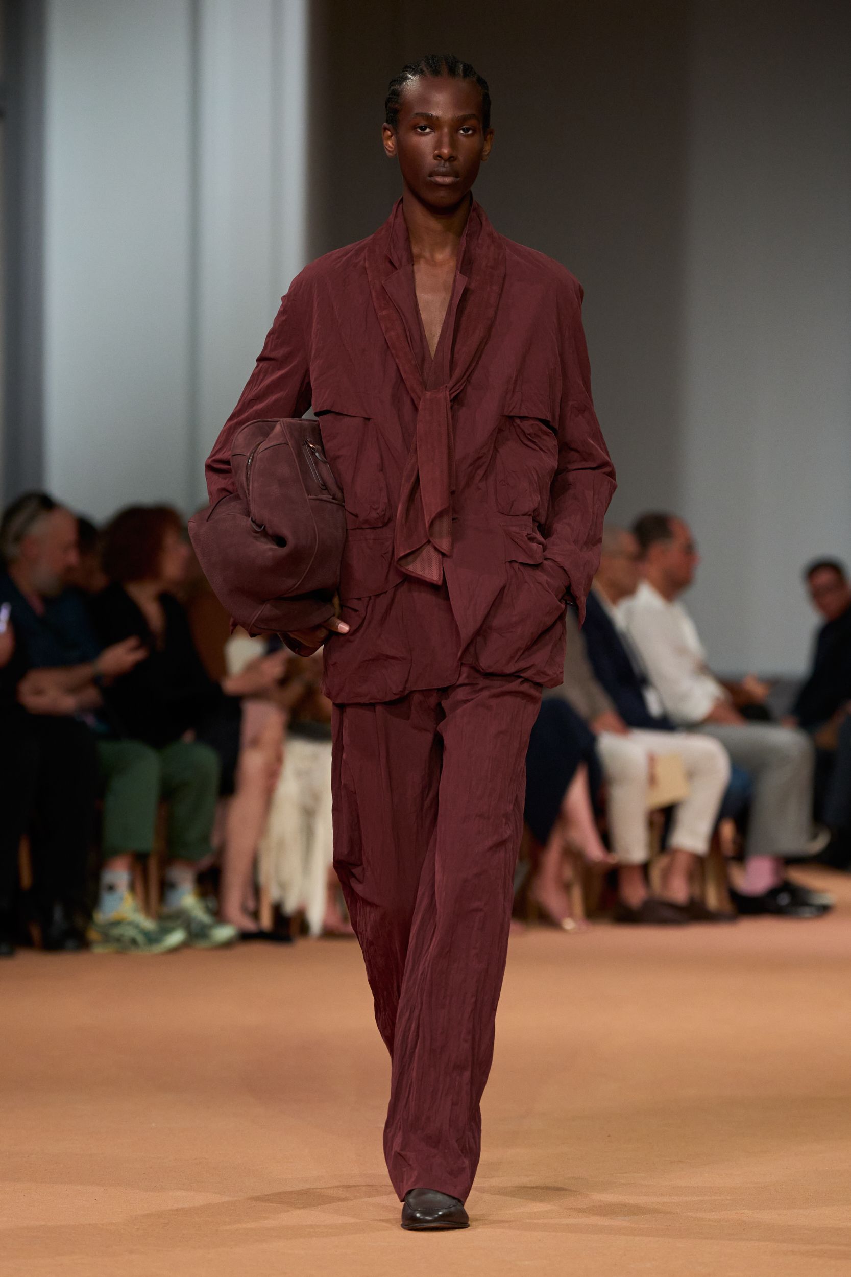 maroon cotton long-sleeve collared relaxed buttoned suit