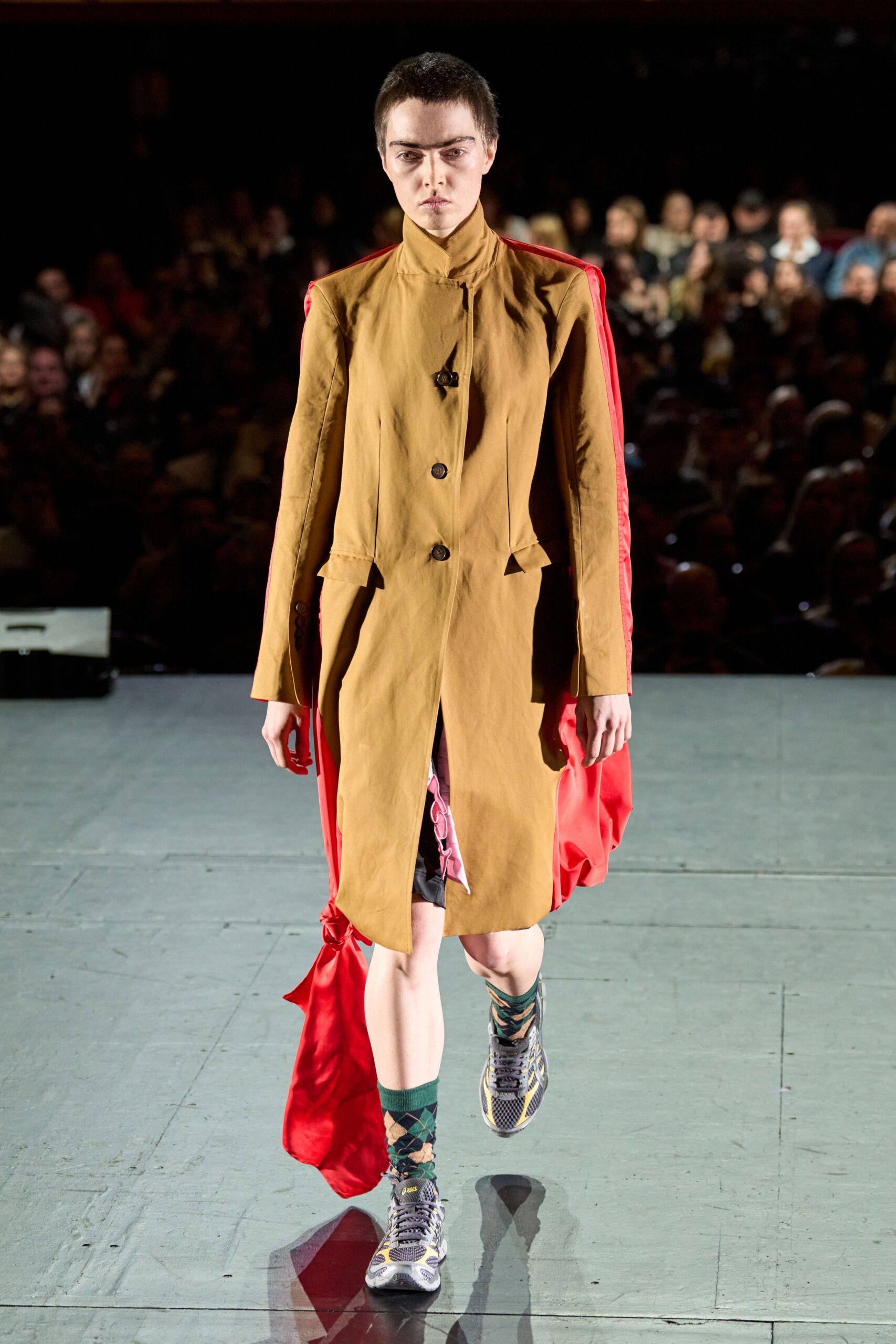 brown cotton long-sleeve collared fitted buttoned coat