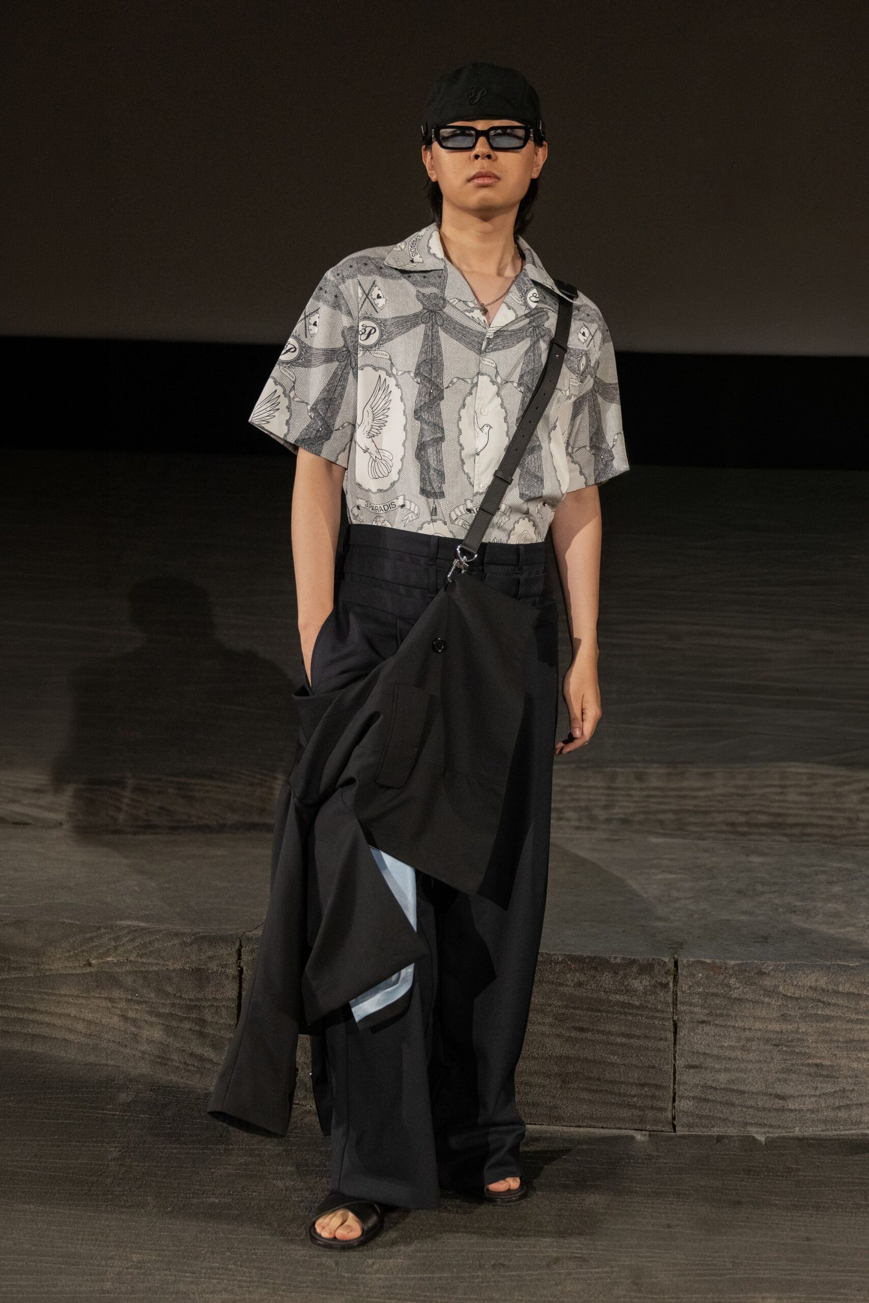 white cotton short-sleeve collared relaxed printed shirt
