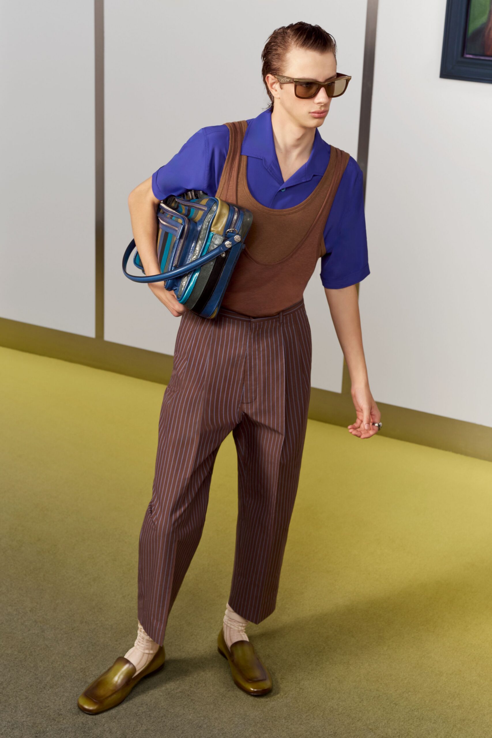 brown cotton sleeveless collared fitted top