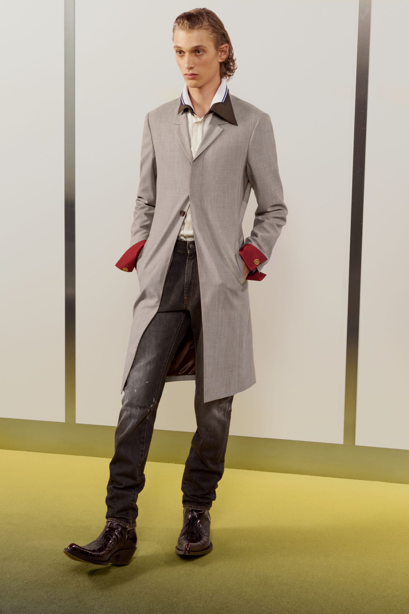 gray cotton long-sleeve collared structured buttoned coat