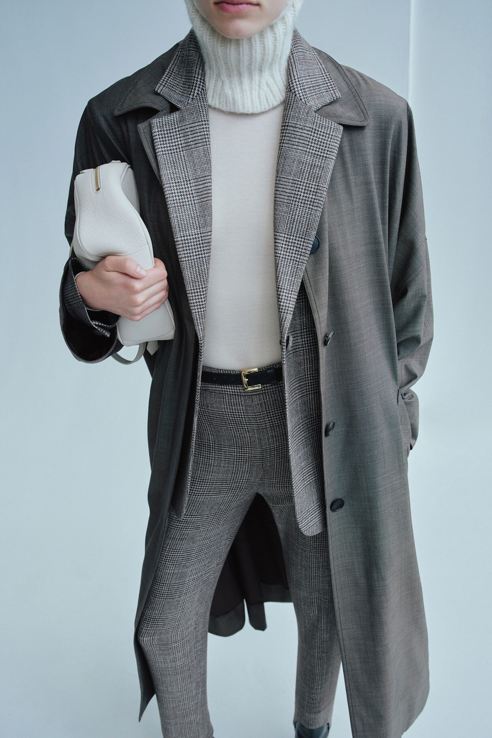 gray wool long-sleeve collared relaxed buttoned coat
