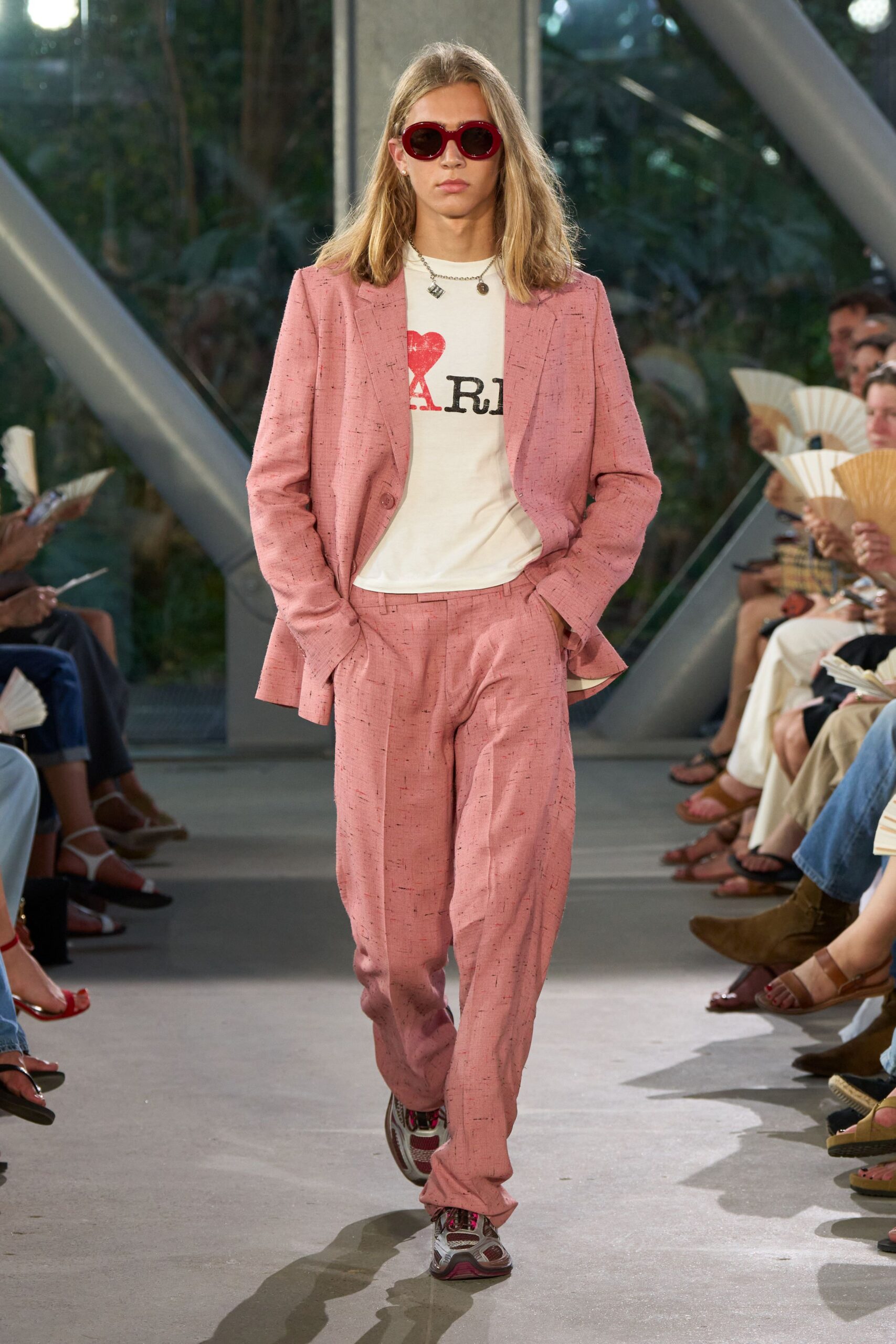 pink cotton long-sleeve collared tailored buttoned blazer