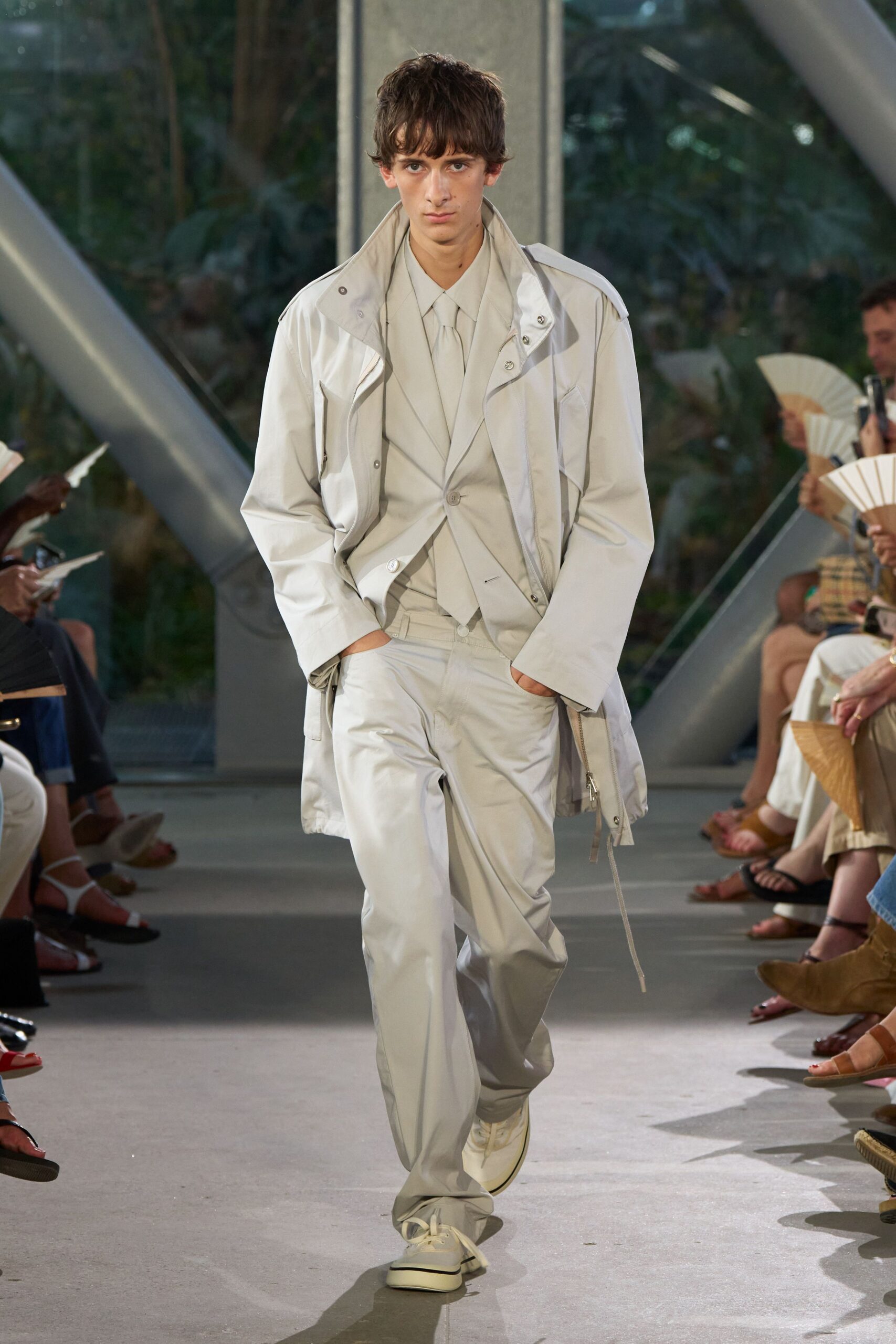 white cotton long-sleeve collared relaxed zippered coat