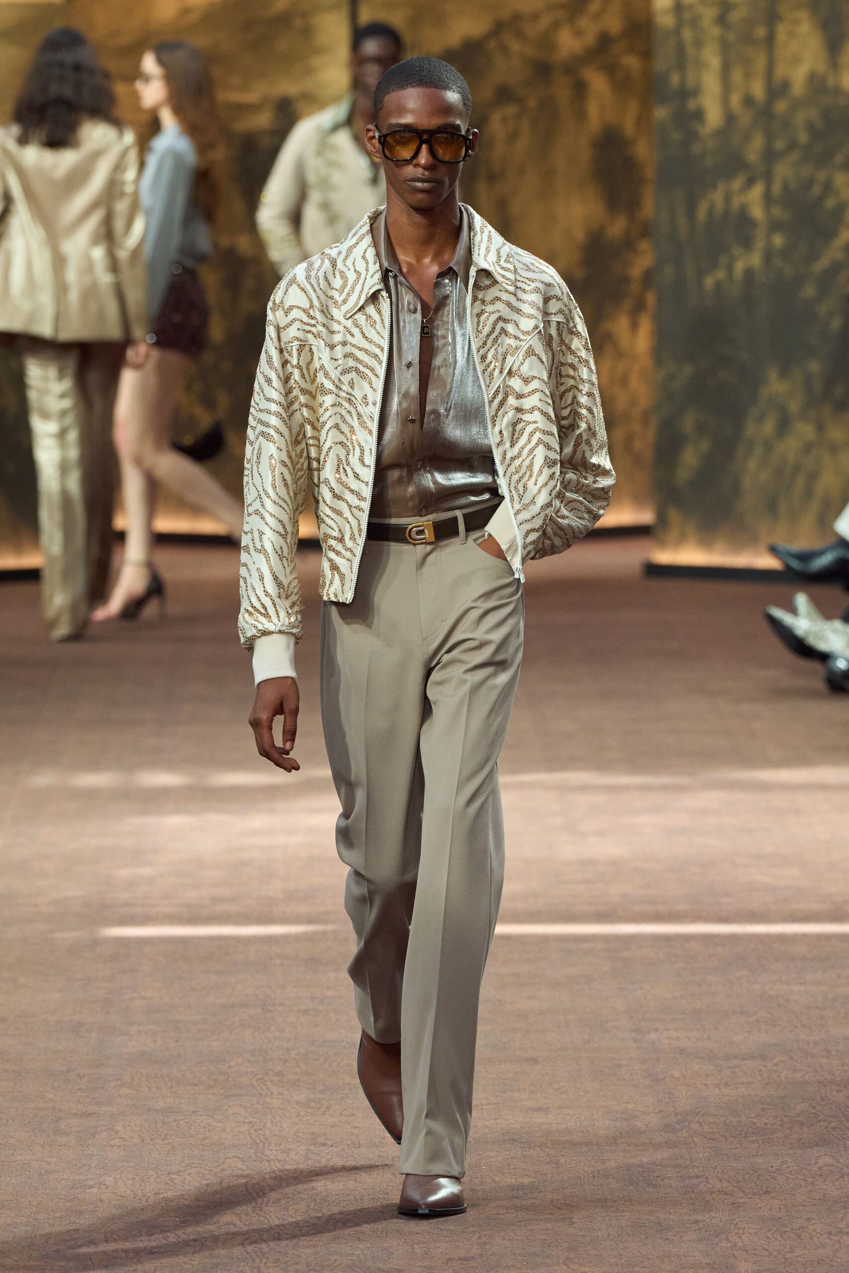 beige silk long-sleeve collared fitted embroidered jacket