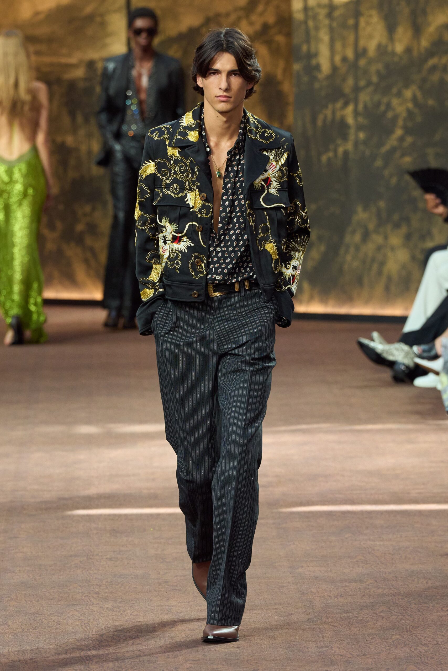 black silk long-sleeve collared fitted embroidered jacket